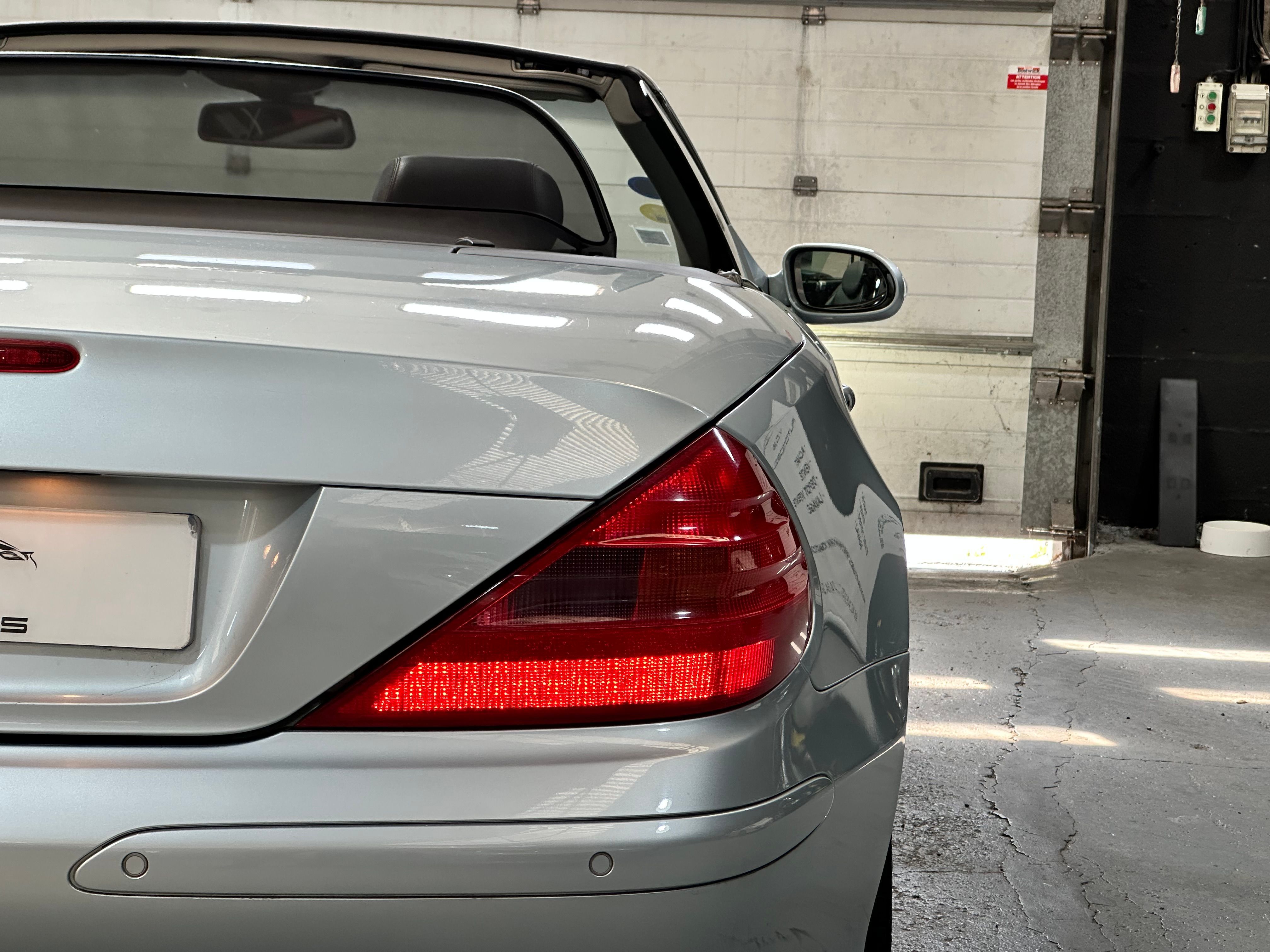 Mercedes SL 2002 — vue arriere trois-quarts (16)