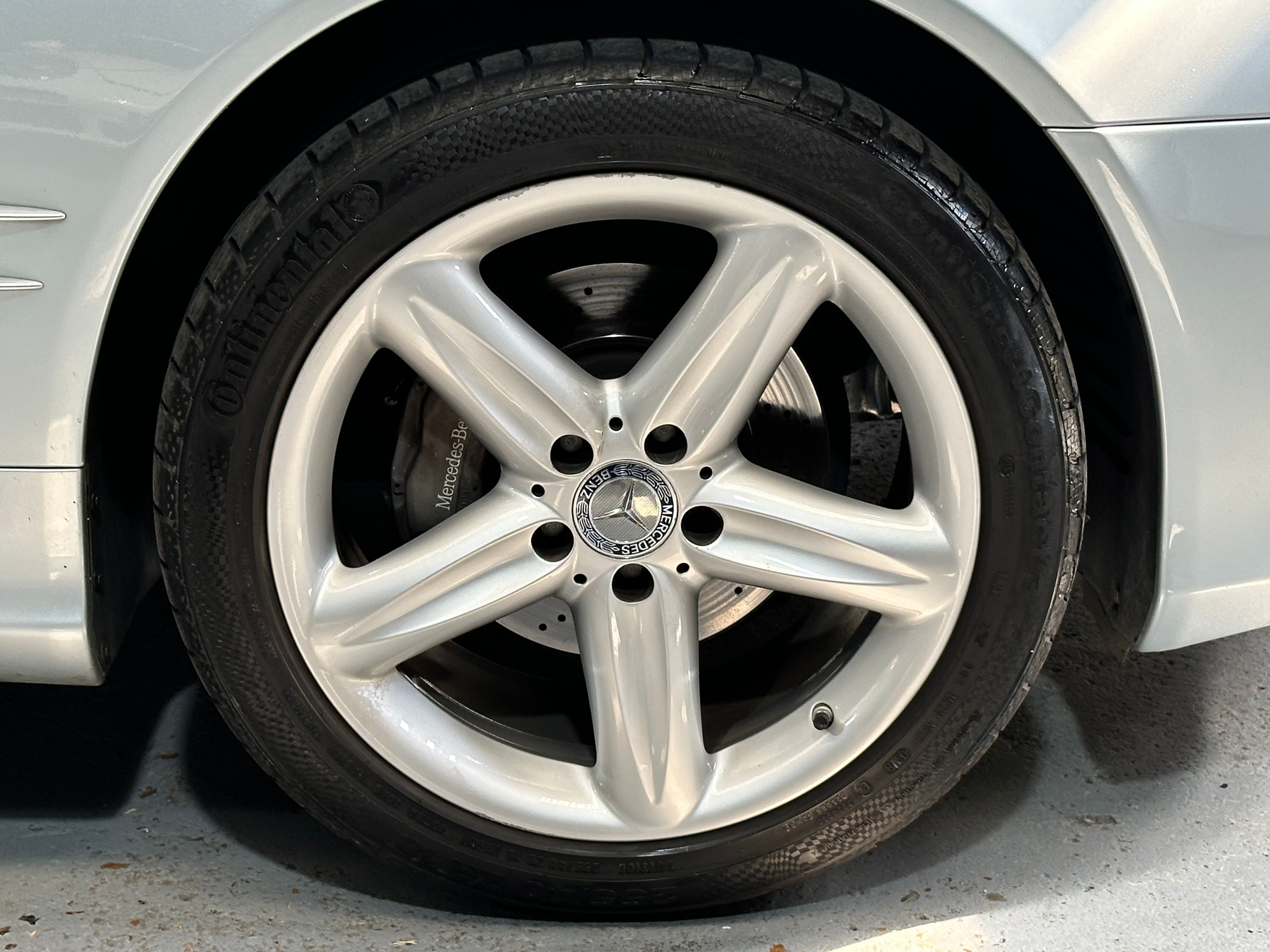 Mercedes SL 2002 — jante et pneumatique (40)