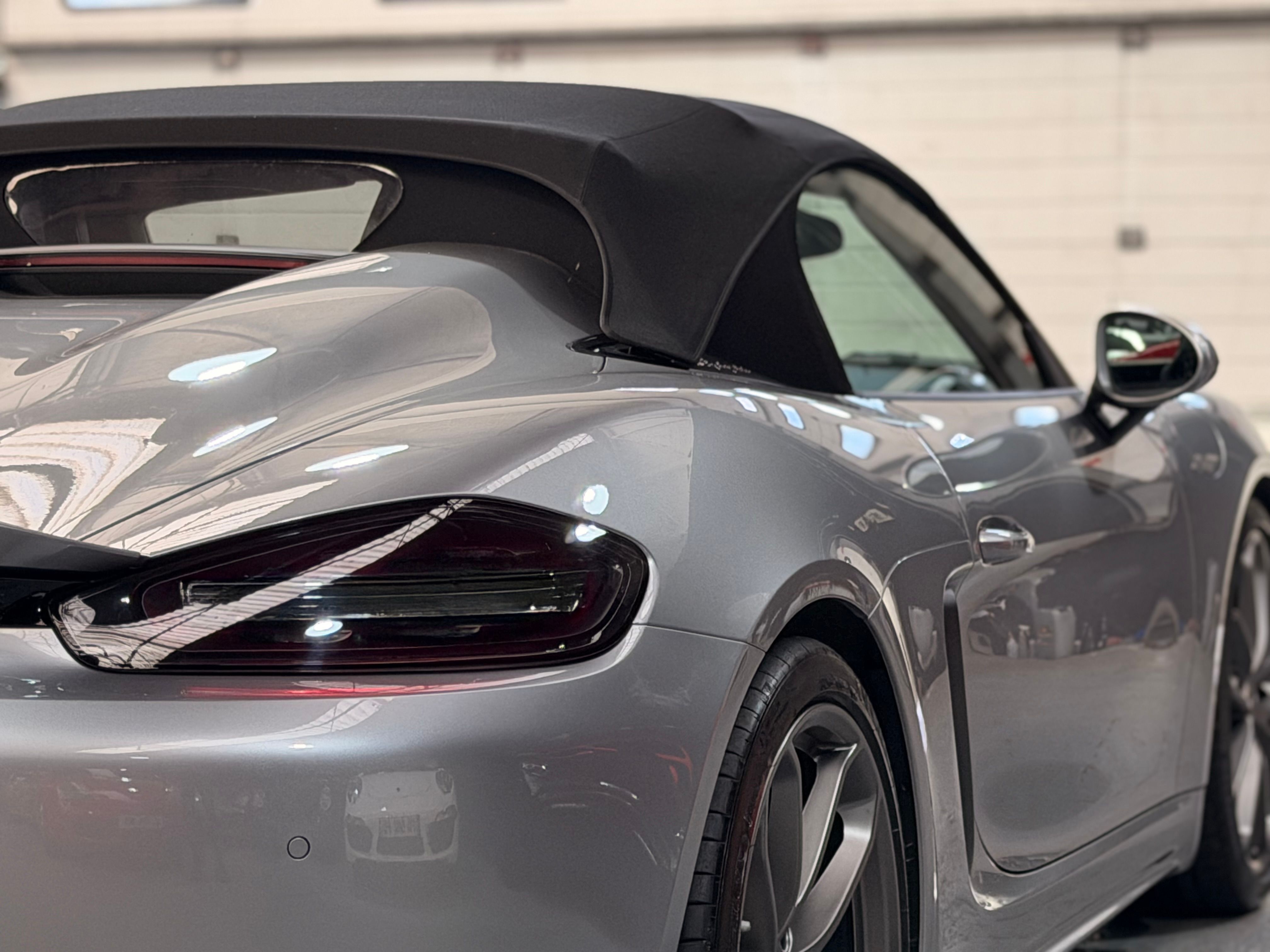 Porsche 718 Boxster Spyder 2019 — vue arriere trois-quarts (11)