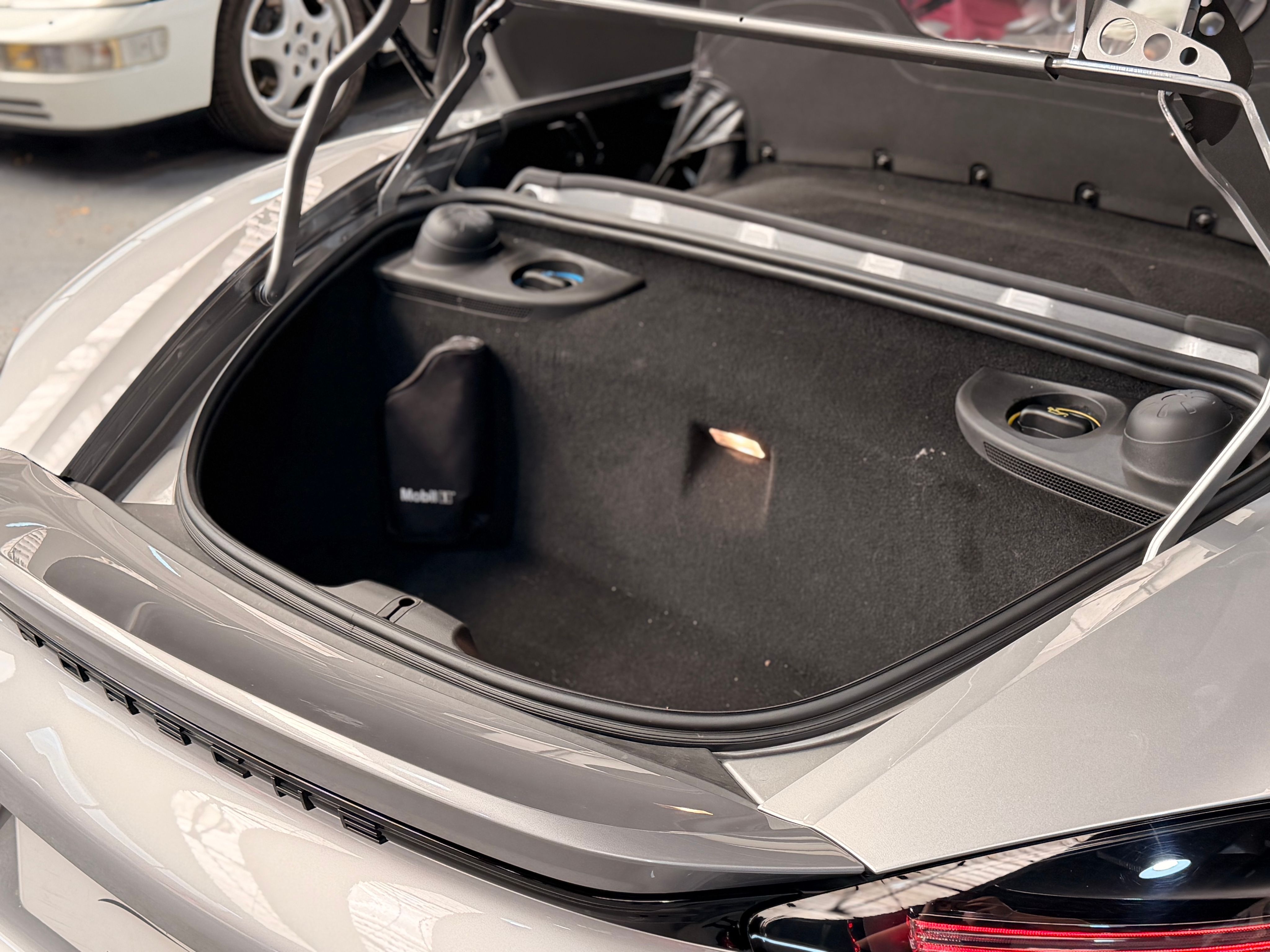Porsche 718 Boxster Spyder 2019 — coffre (30)