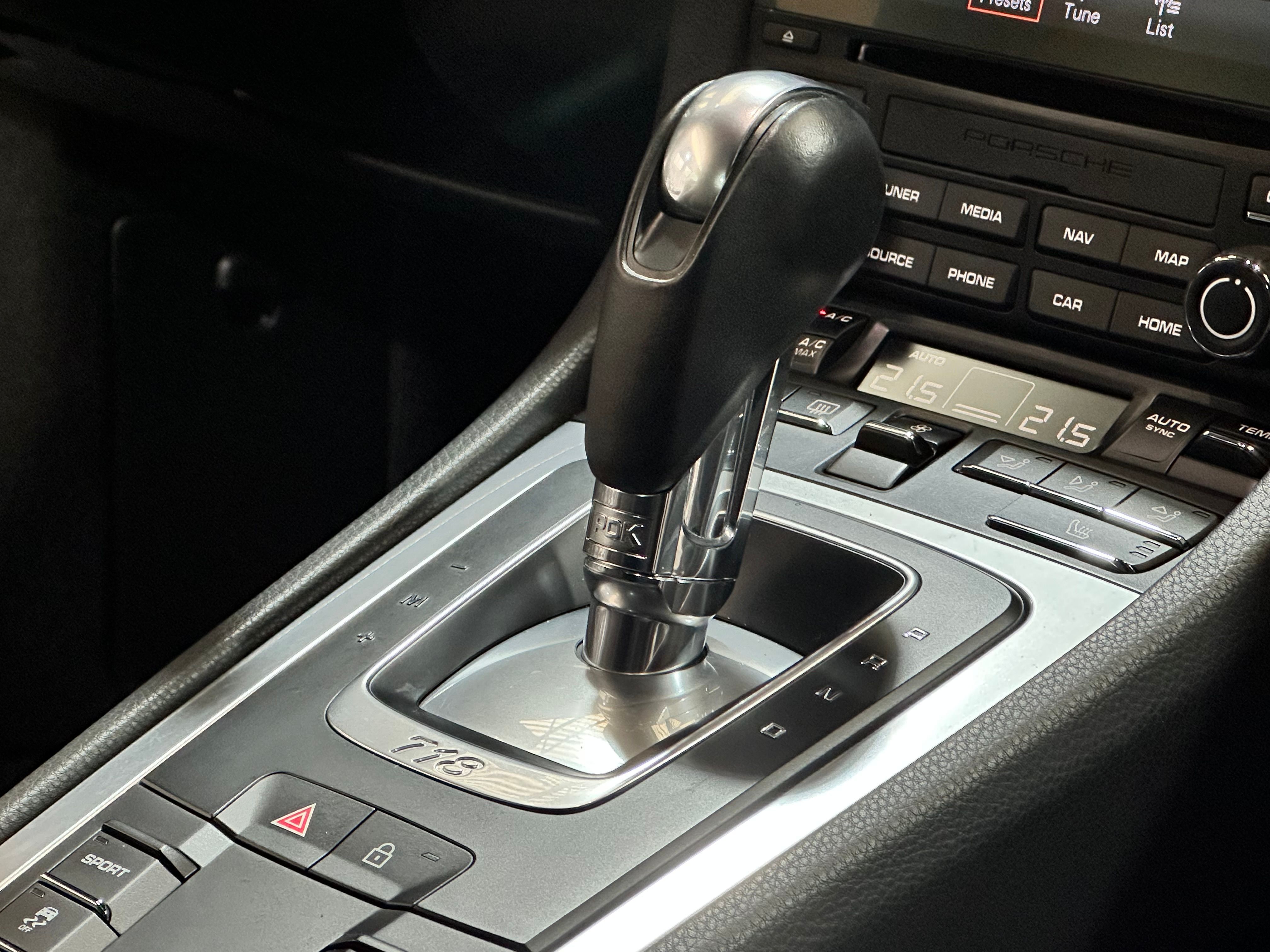 Porsche 718 Cayman 2020 — detail (43)