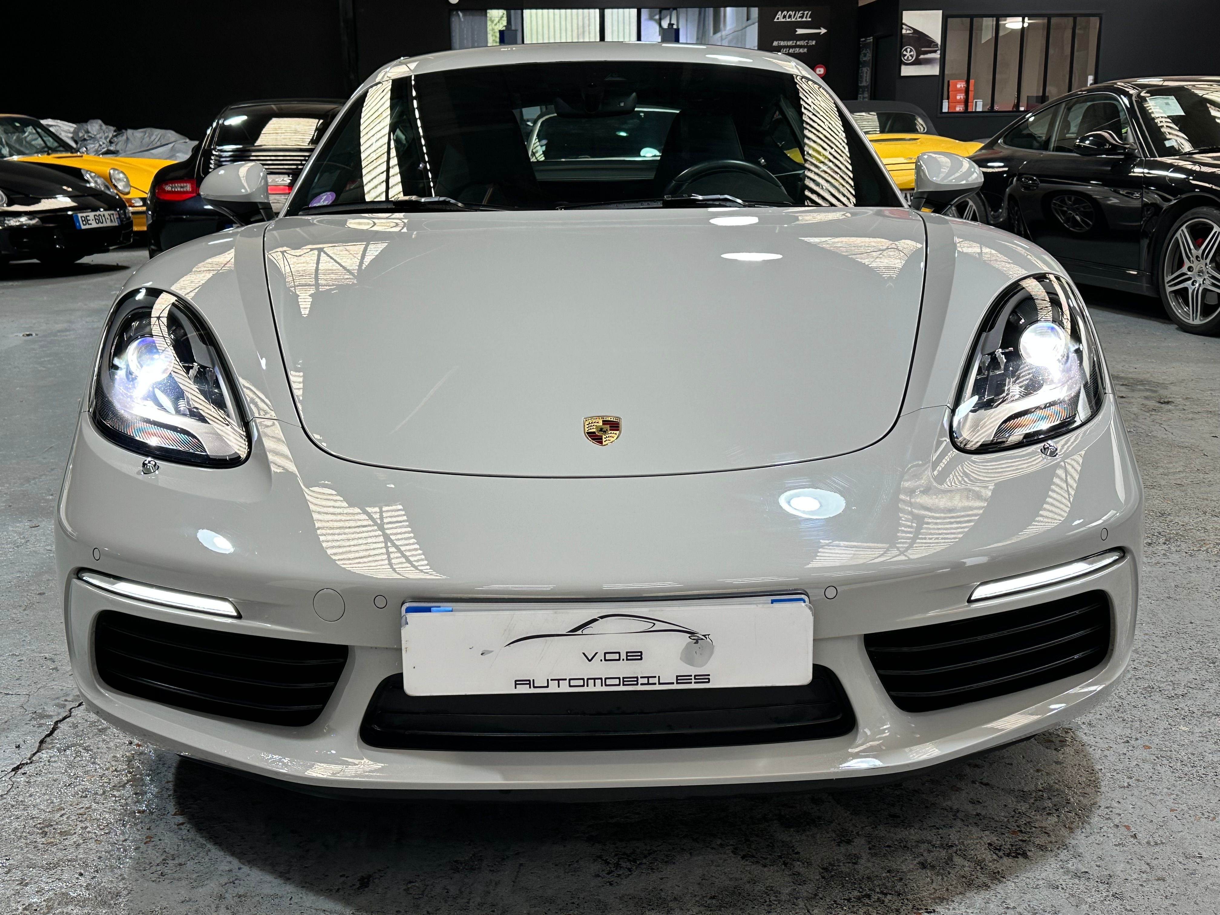 Porsche 718 Cayman 2020 — vue de face (7)