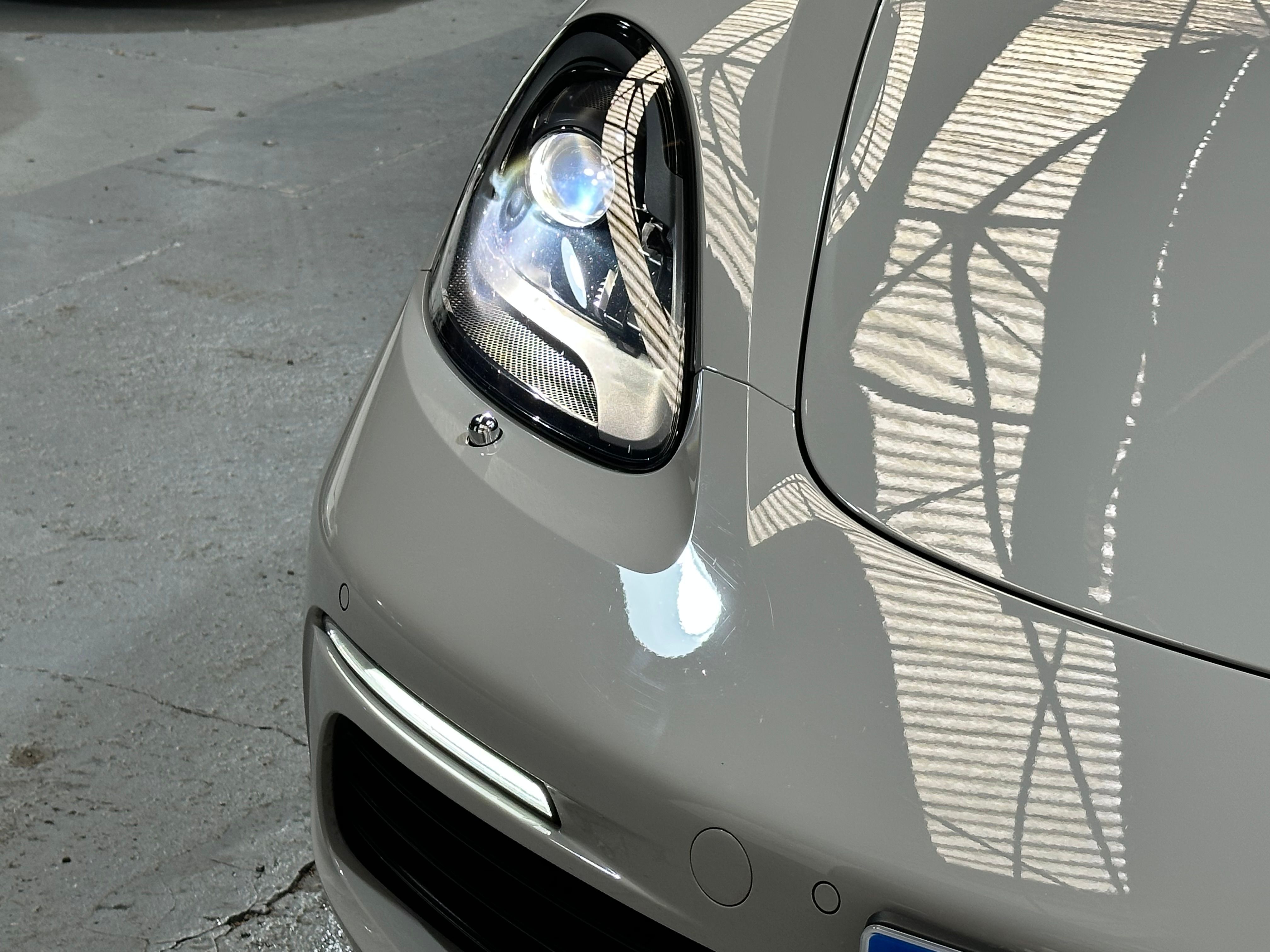 Porsche 718 Cayman 2020 — vue de face (9)