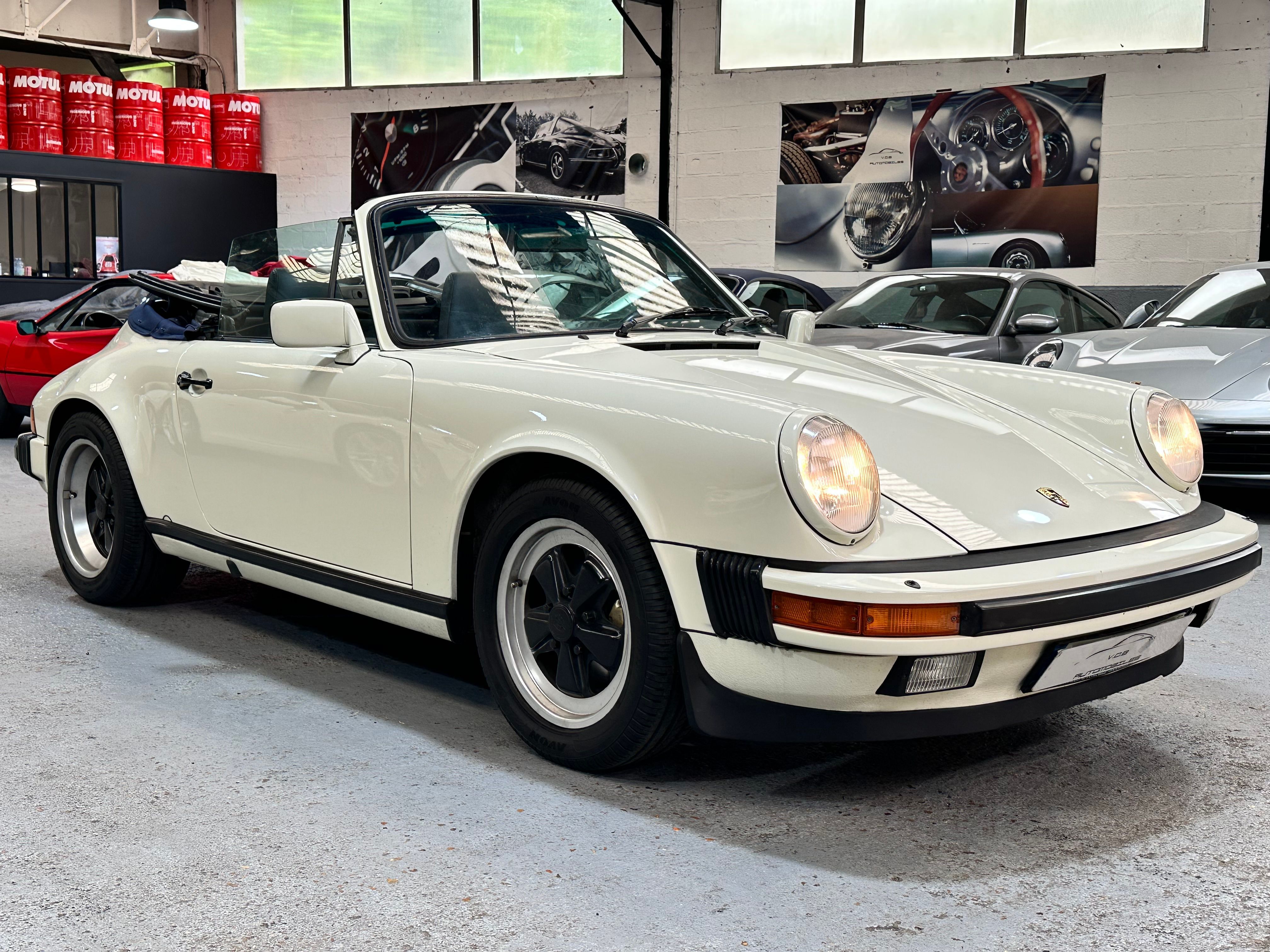 Porsche 911 Carrera Cabriolet 1986 — photo (31)