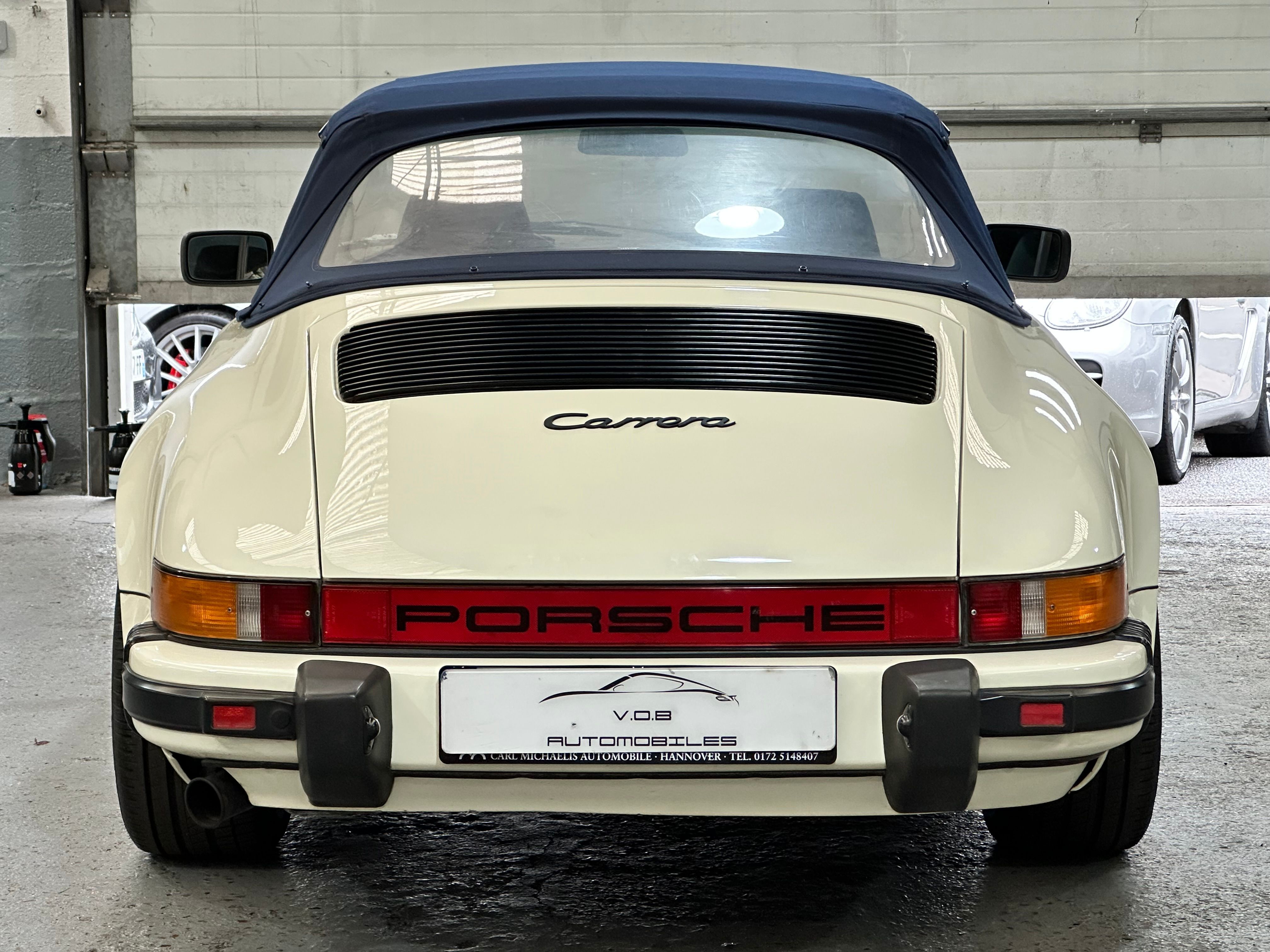 Porsche 911 Carrera Cabriolet 1986 — photo (41)