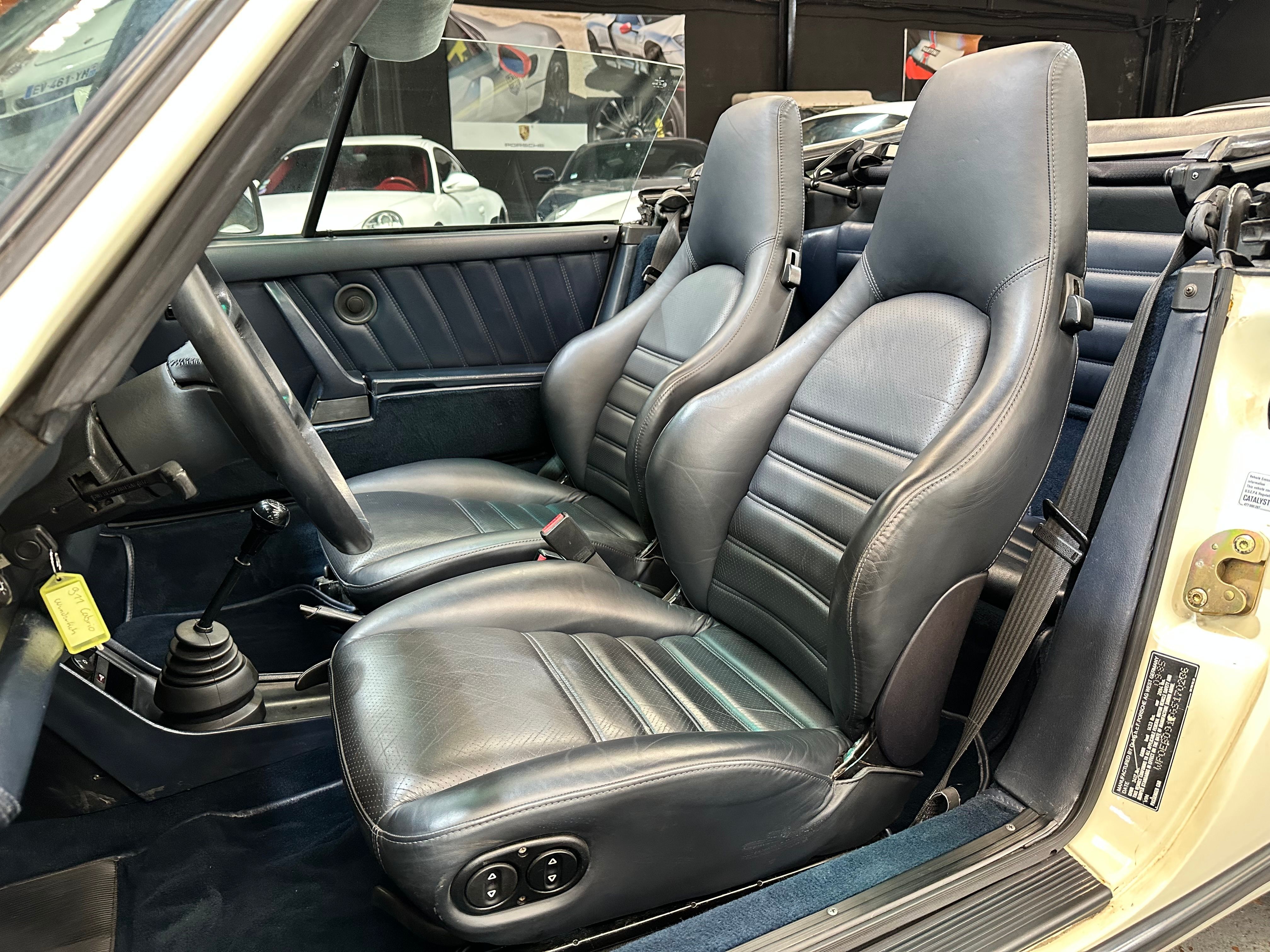 Porsche 911 Carrera Cabriolet 1986 — photo (8)