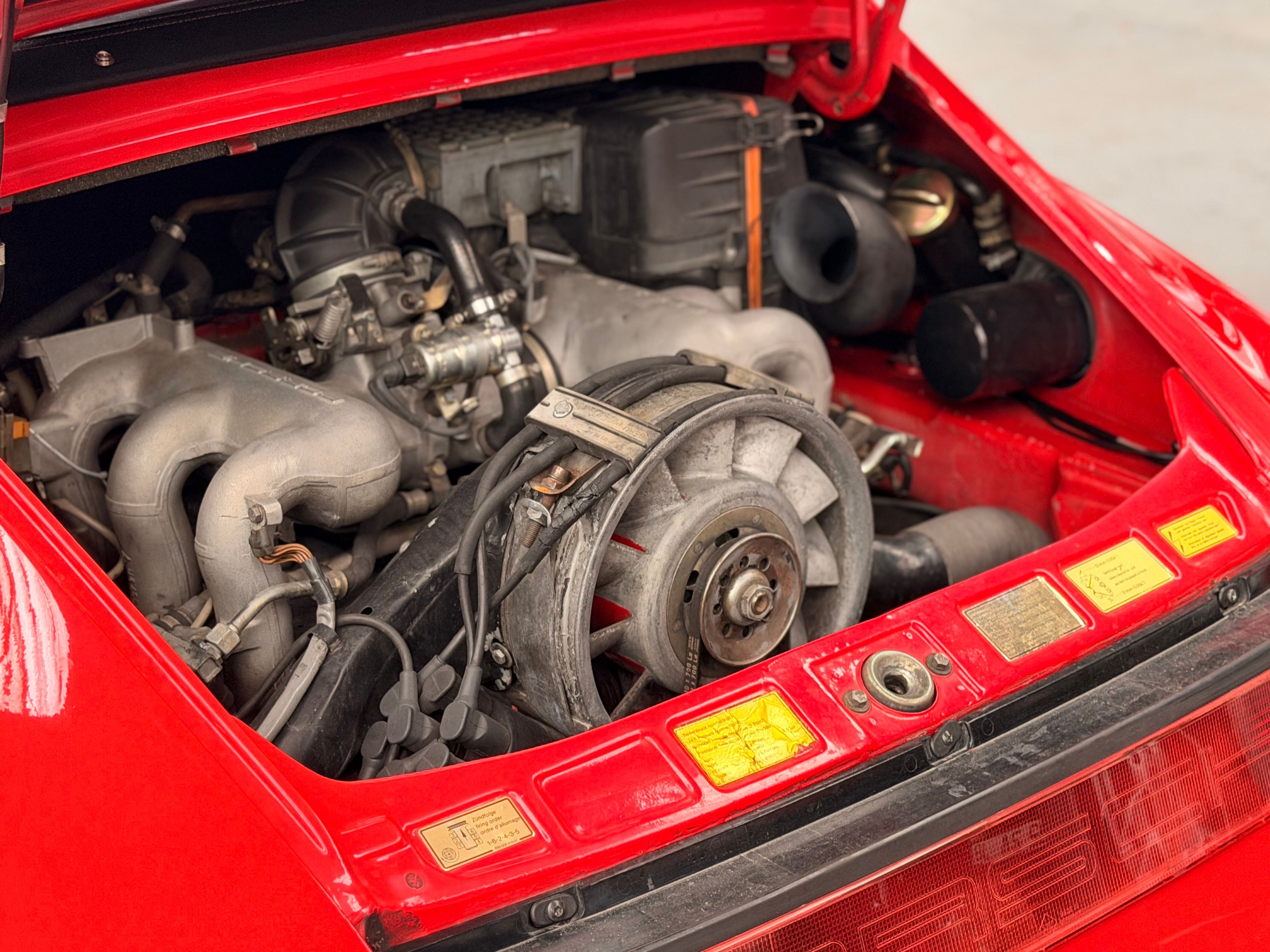 Porsche 911 Carrera Cabriolet 964 WTL Look kilometrage d origine 1985 — photo (28)