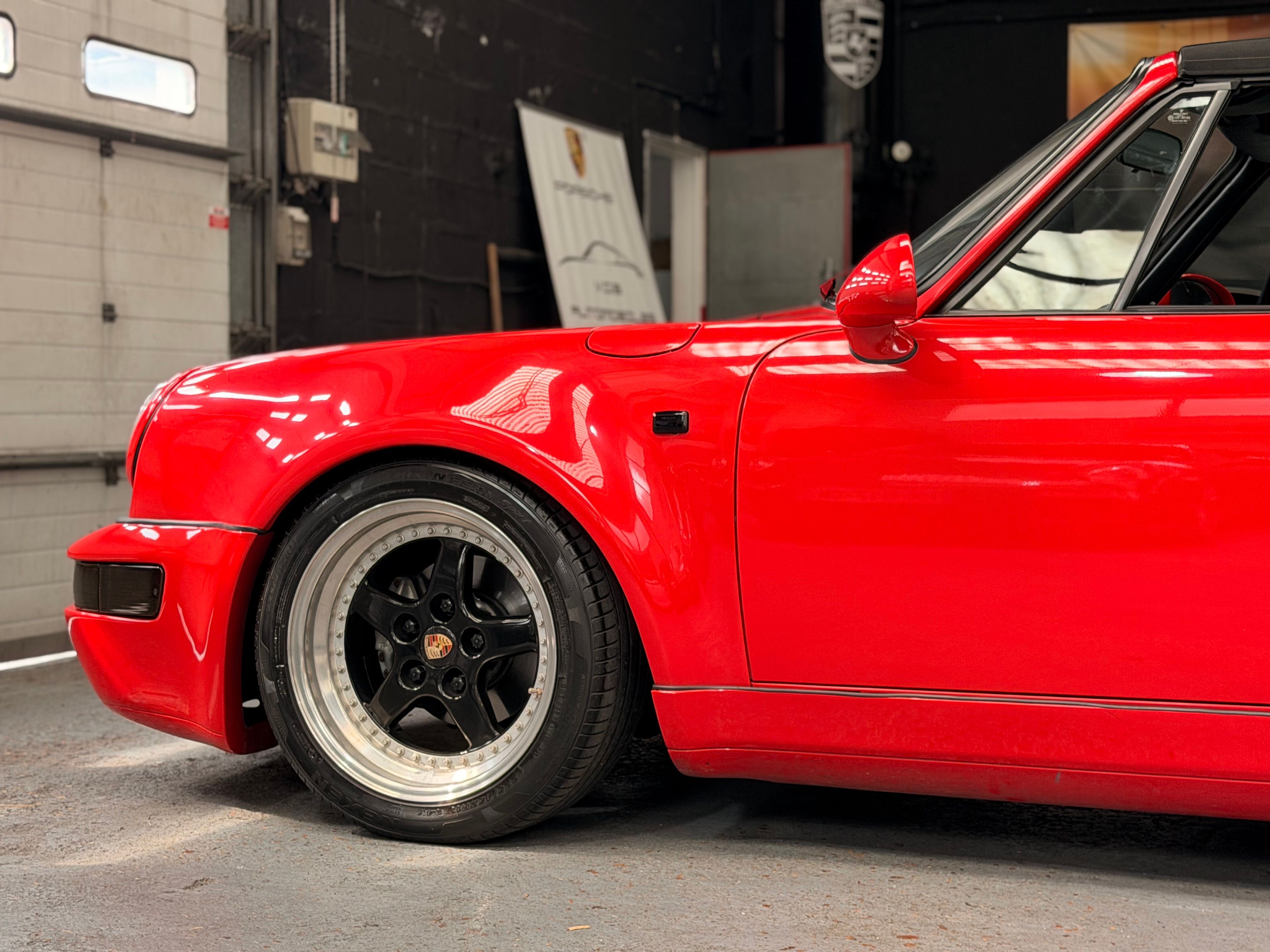 Porsche 911 Carrera Cabriolet 964 WTL Look kilometrage d origine 1985 — photo (3)