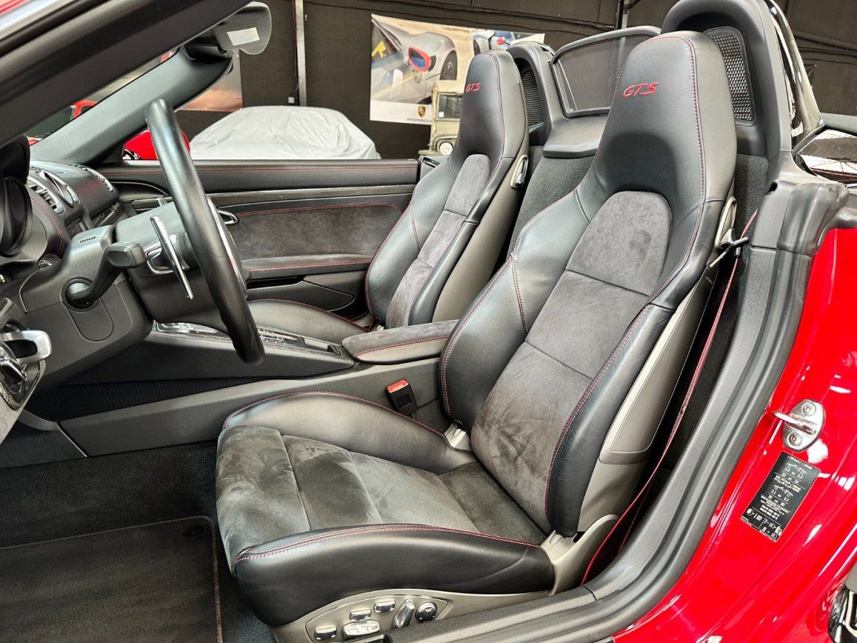 Porsche 981 Boxster GTS 2015 — sieges (41)