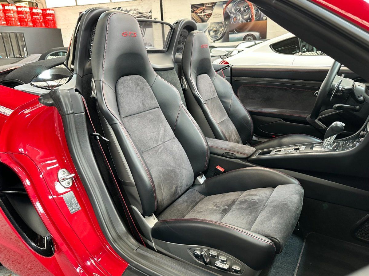 Porsche 981 Boxster GTS 2015 — sieges (42)