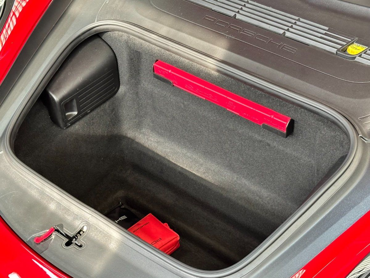 Porsche 981 Boxster GTS 2015 — coffre (33)