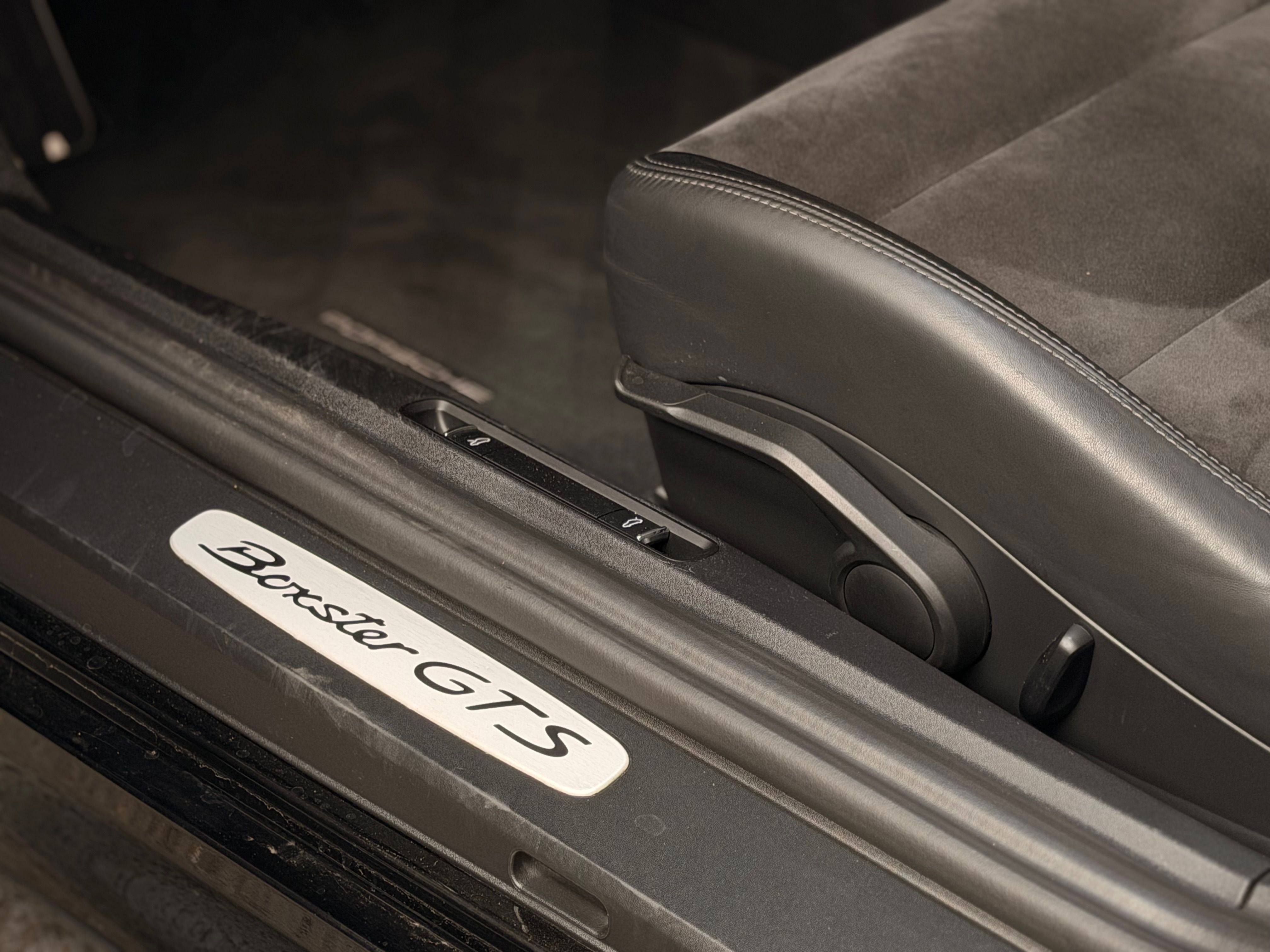 Porsche 981 Boxster GTS PDK 3.4 330cv 63000 km 2015 — detail (47)