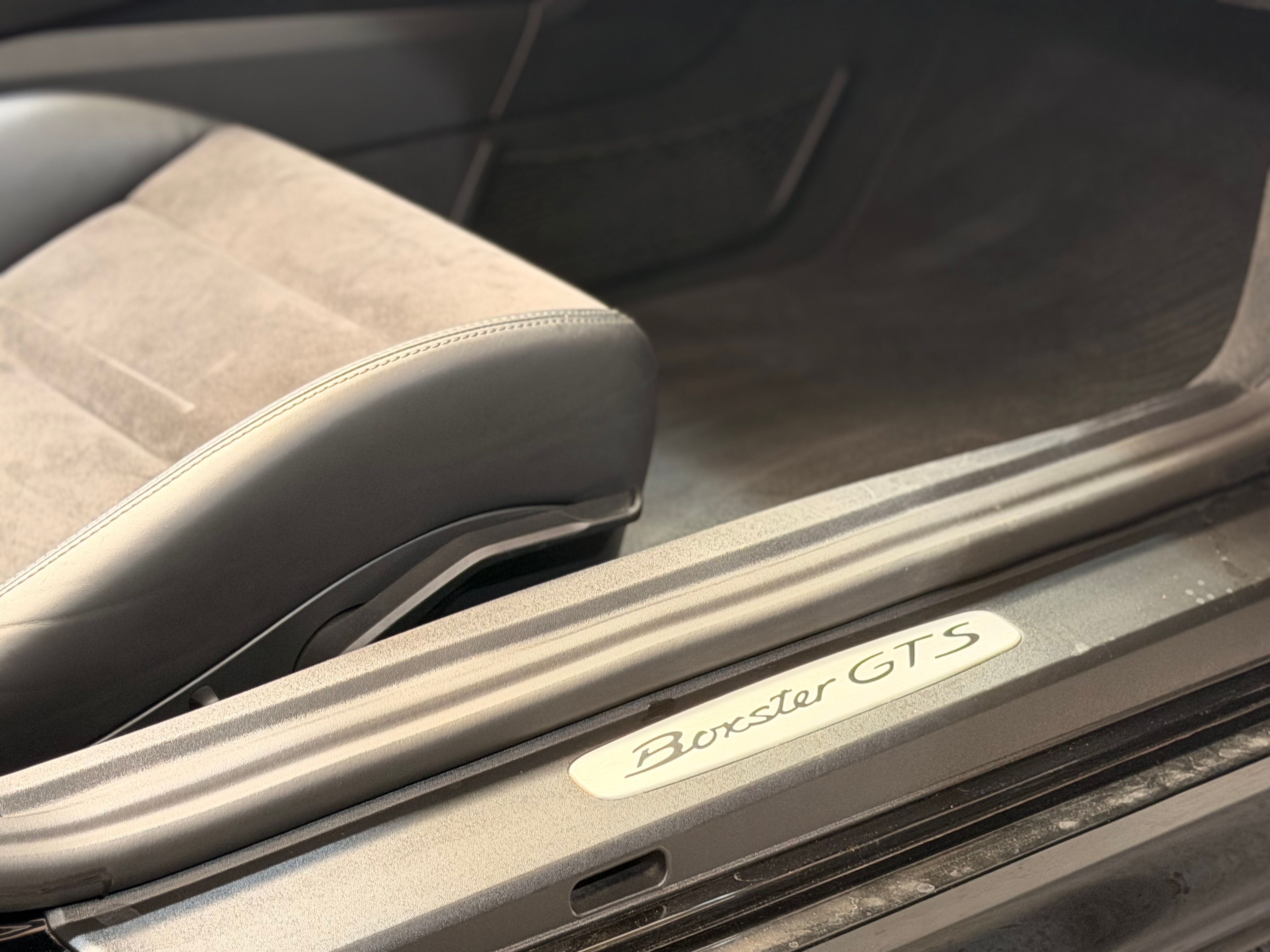 Porsche 981 Boxster GTS PDK 3.4 330cv 63000 km 2015 — detail (52)