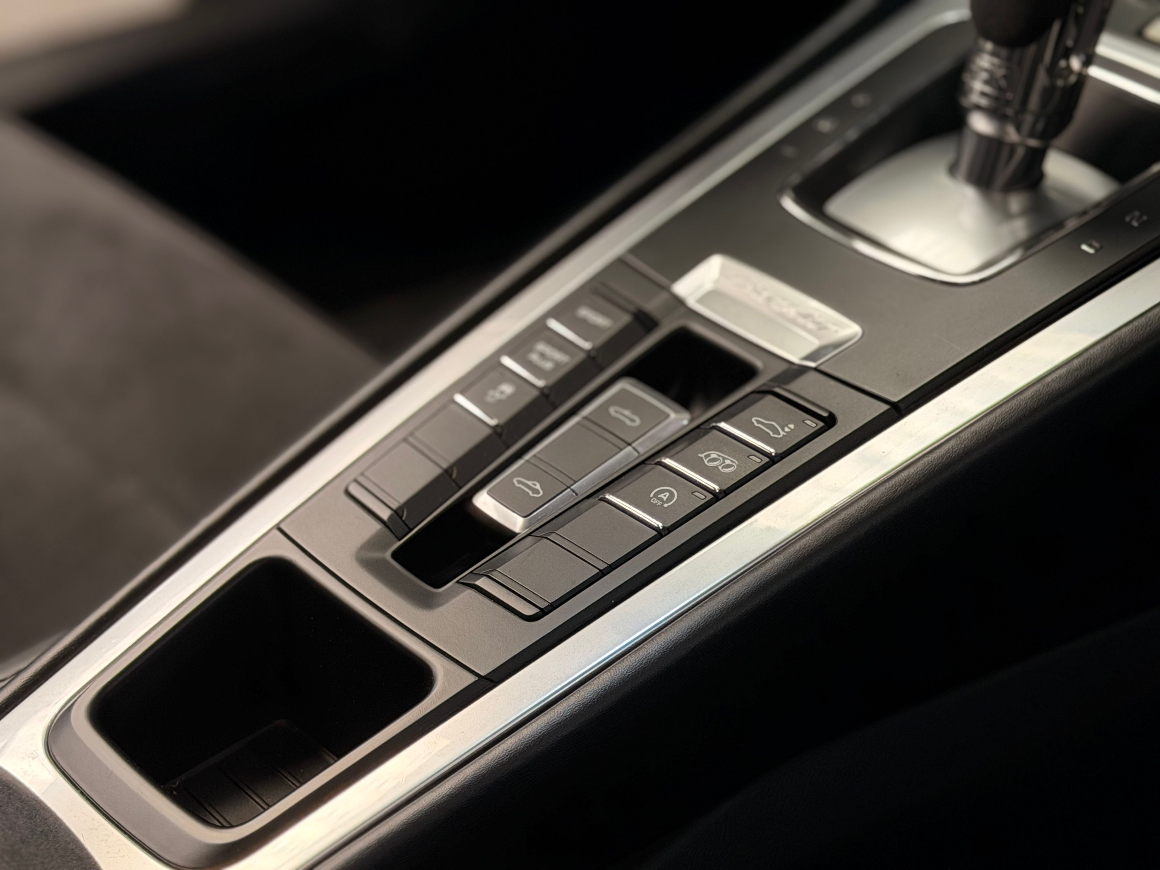 Porsche 981 Boxster GTS PDK 3.4 330cv 63000 km 2015 — detail (43)