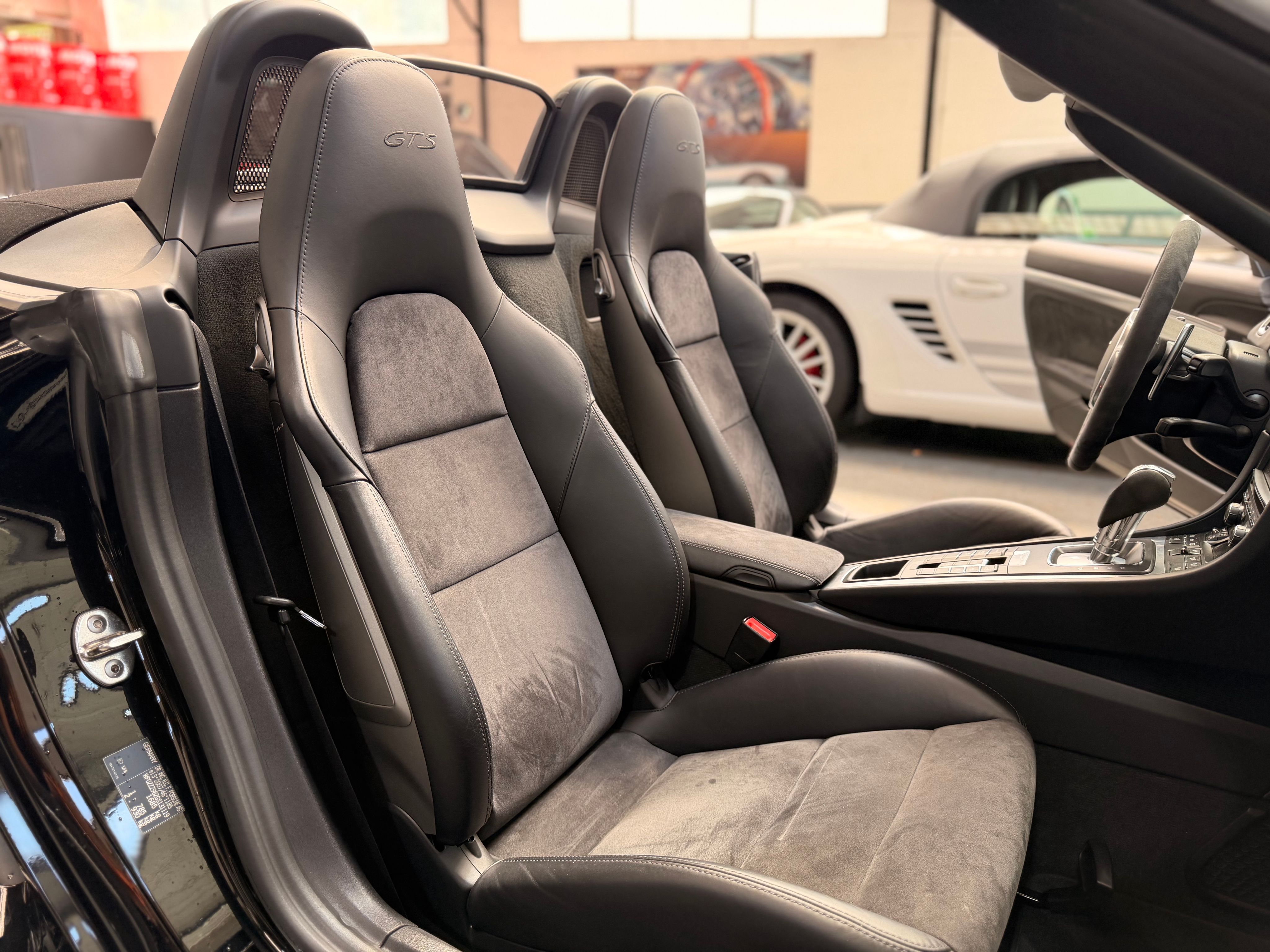 Porsche 981 Boxster GTS PDK 3.4 330cv 63000 km 2015 — sieges (26)