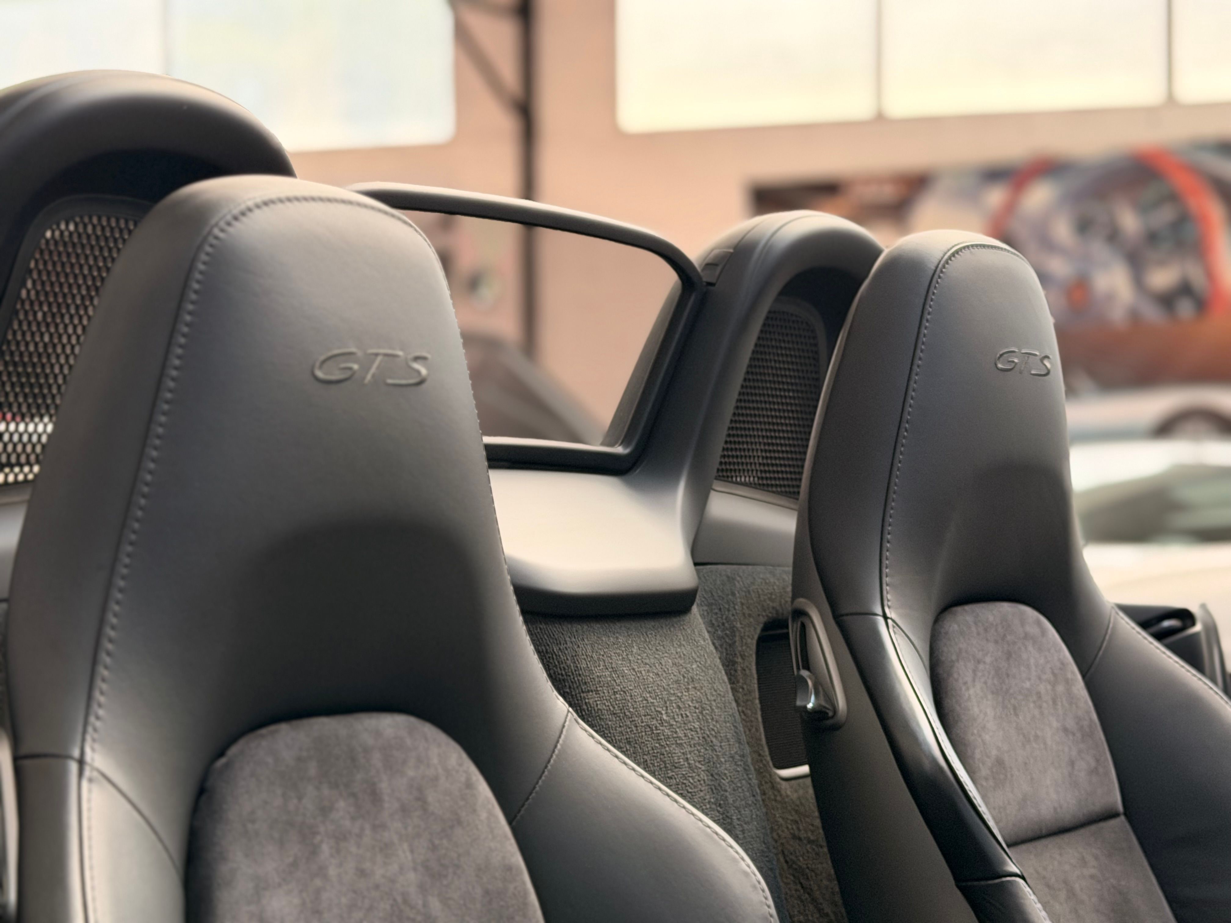 Porsche 981 Boxster GTS PDK 3.4 330cv 63000 km 2015 — sieges (29)