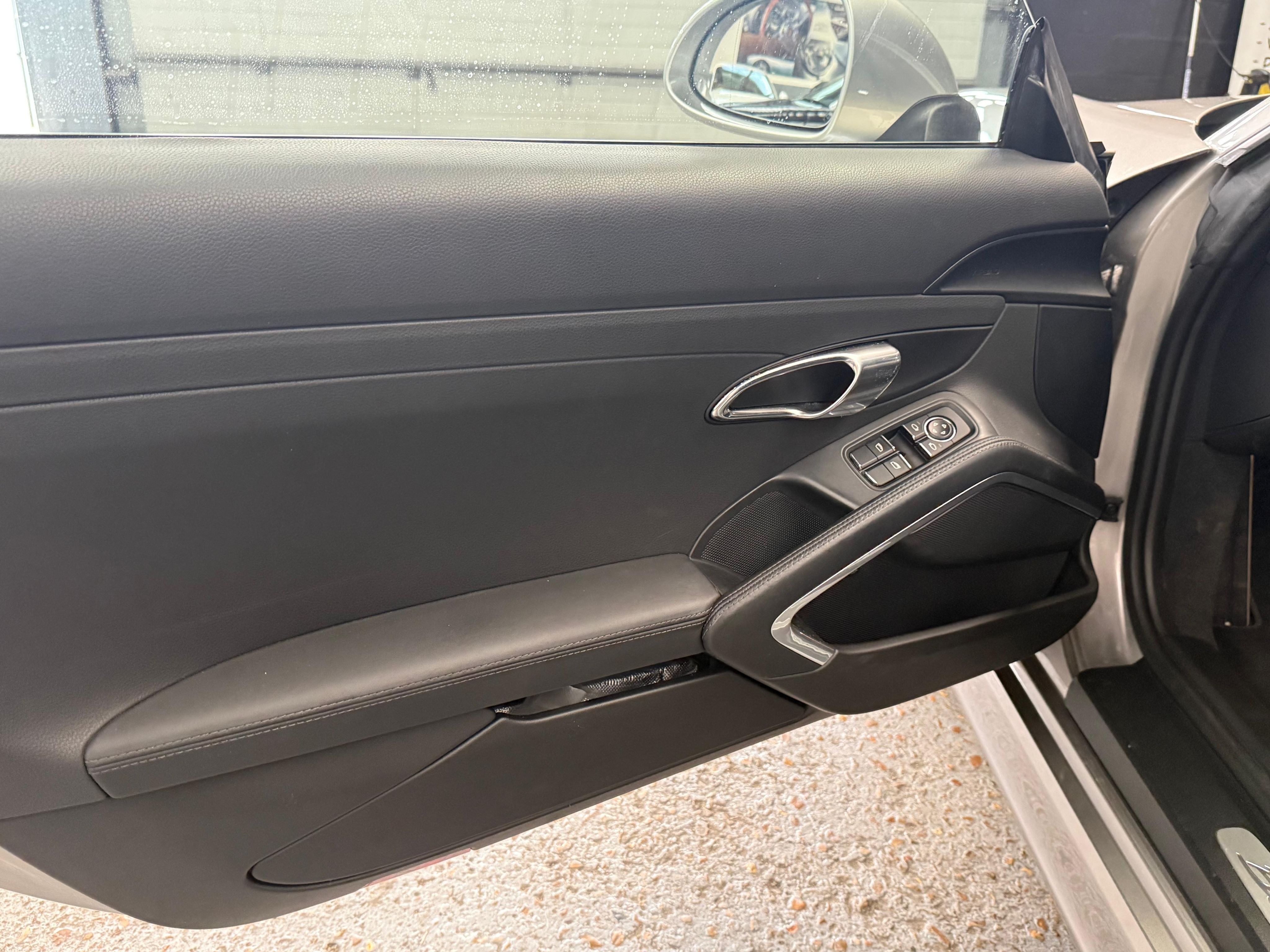 Porsche 981 Boxster S 2013 — detail (31)