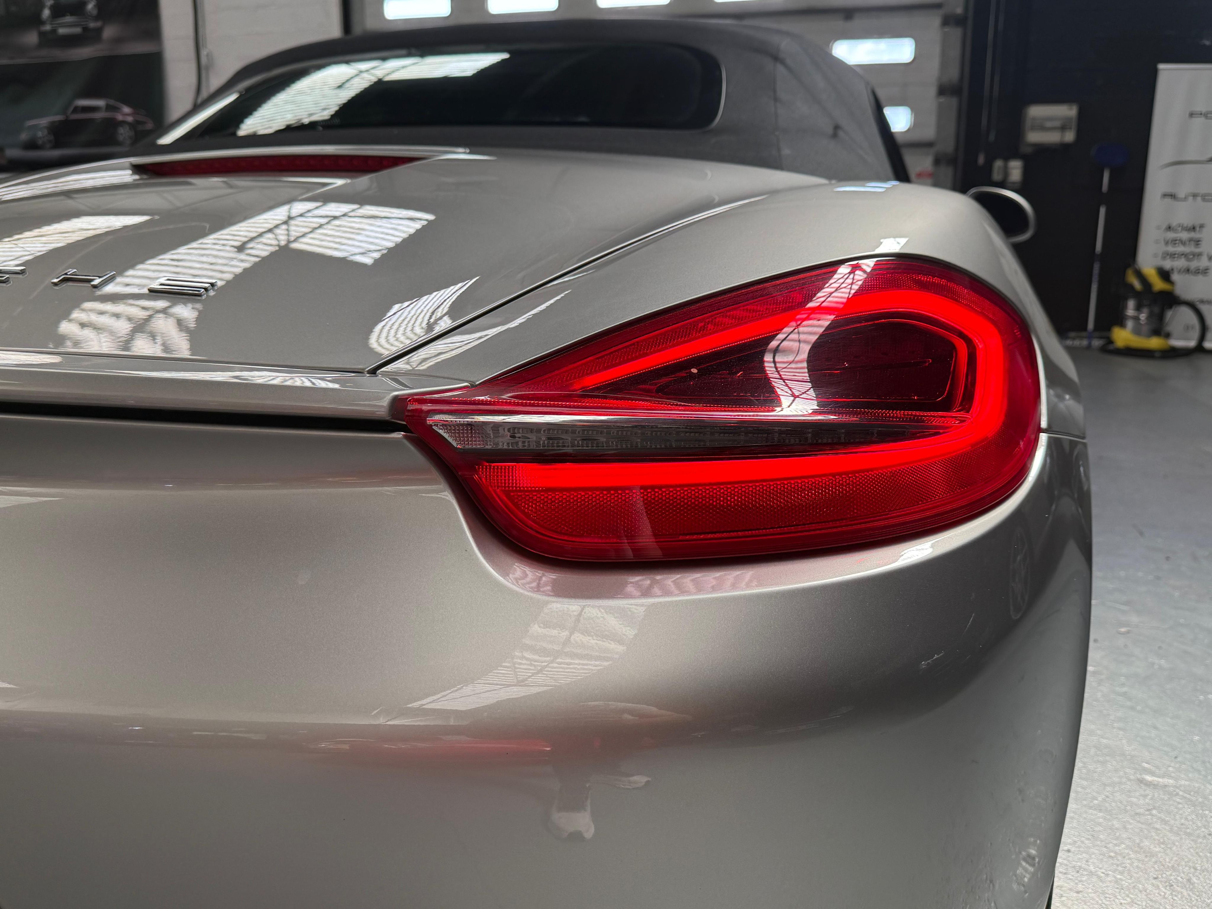 Porsche 981 Boxster S 2013 — vue arriere trois-quarts (8)