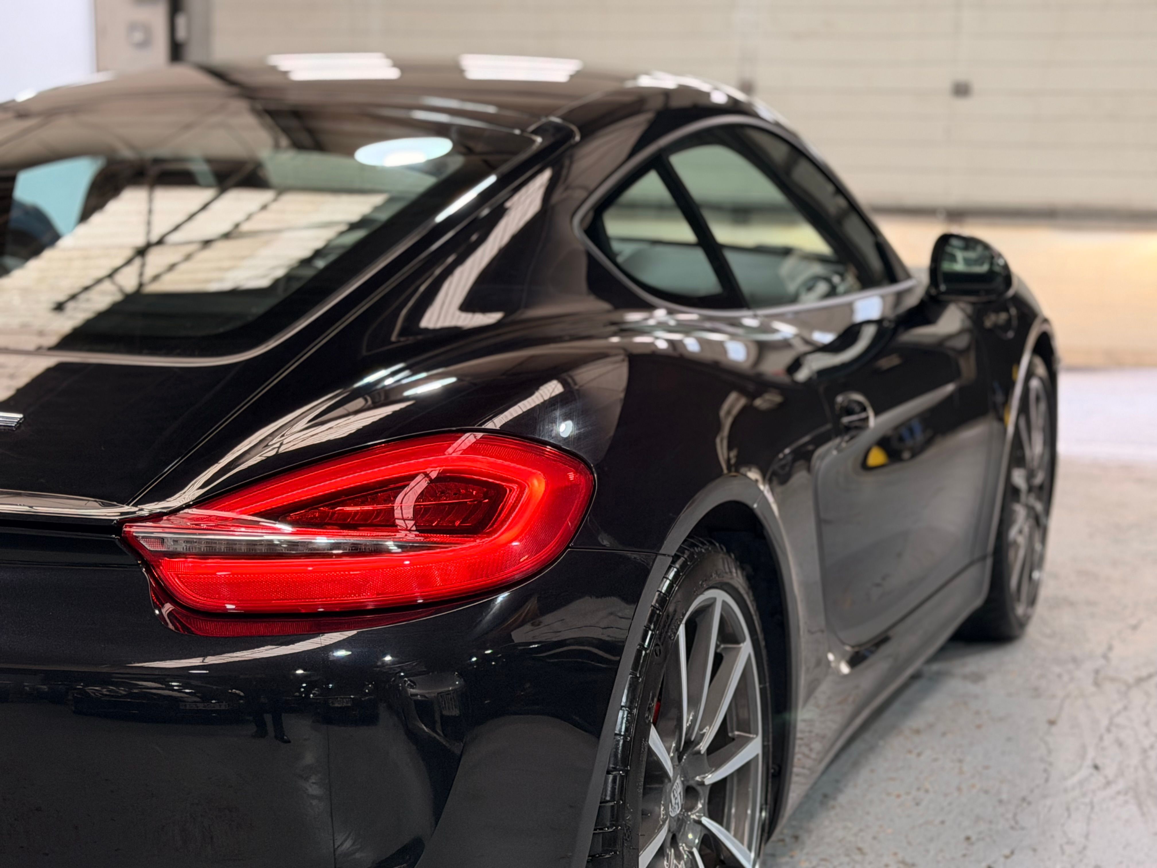 Porsche Cayman S (981) 3.4 PDK — 45 000 km — Chrono Plus — PADM — Jantes 20" Carrera Classic — Sièges Sport Plus — Garantie 12 mois 2013 — photo (9)