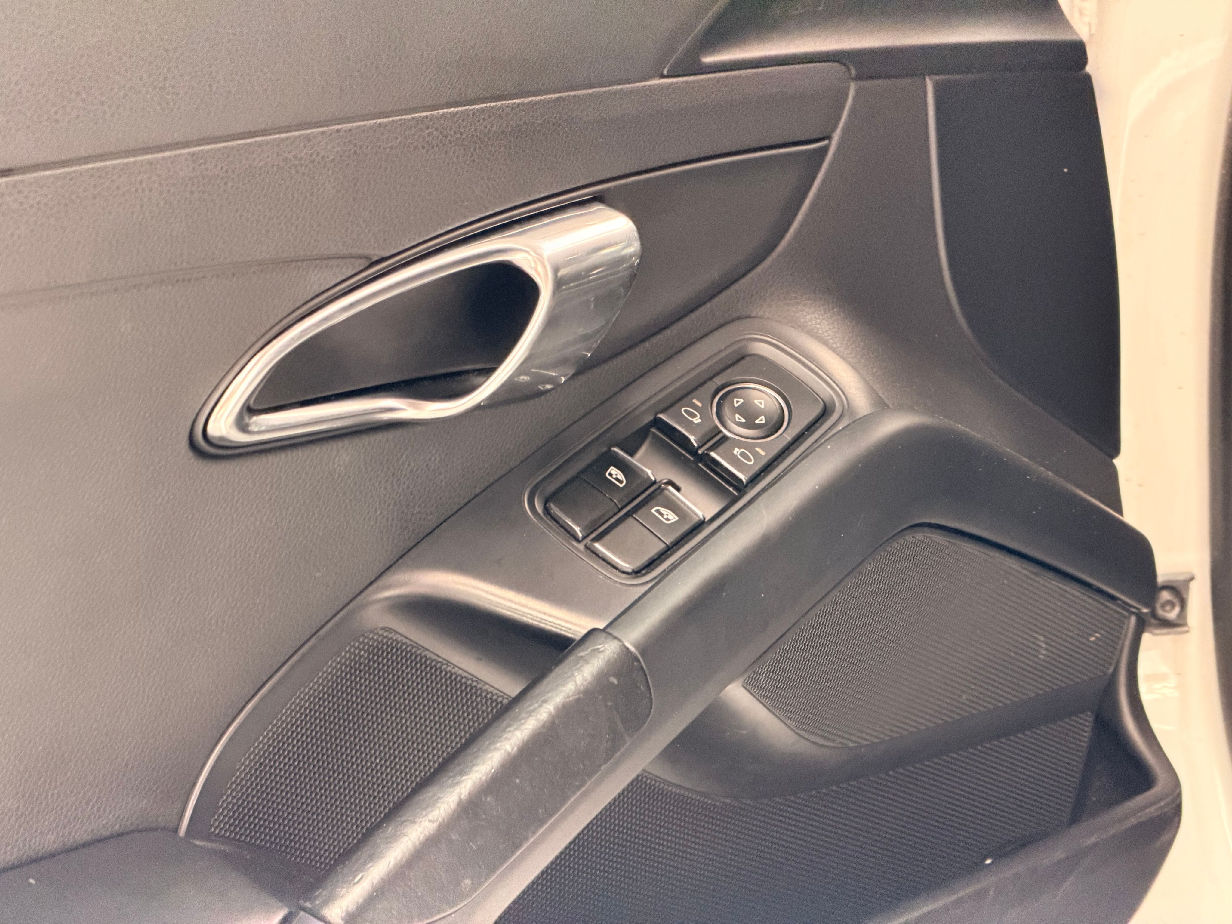 Porsche 981 Cayman S 2013 — detail (37)