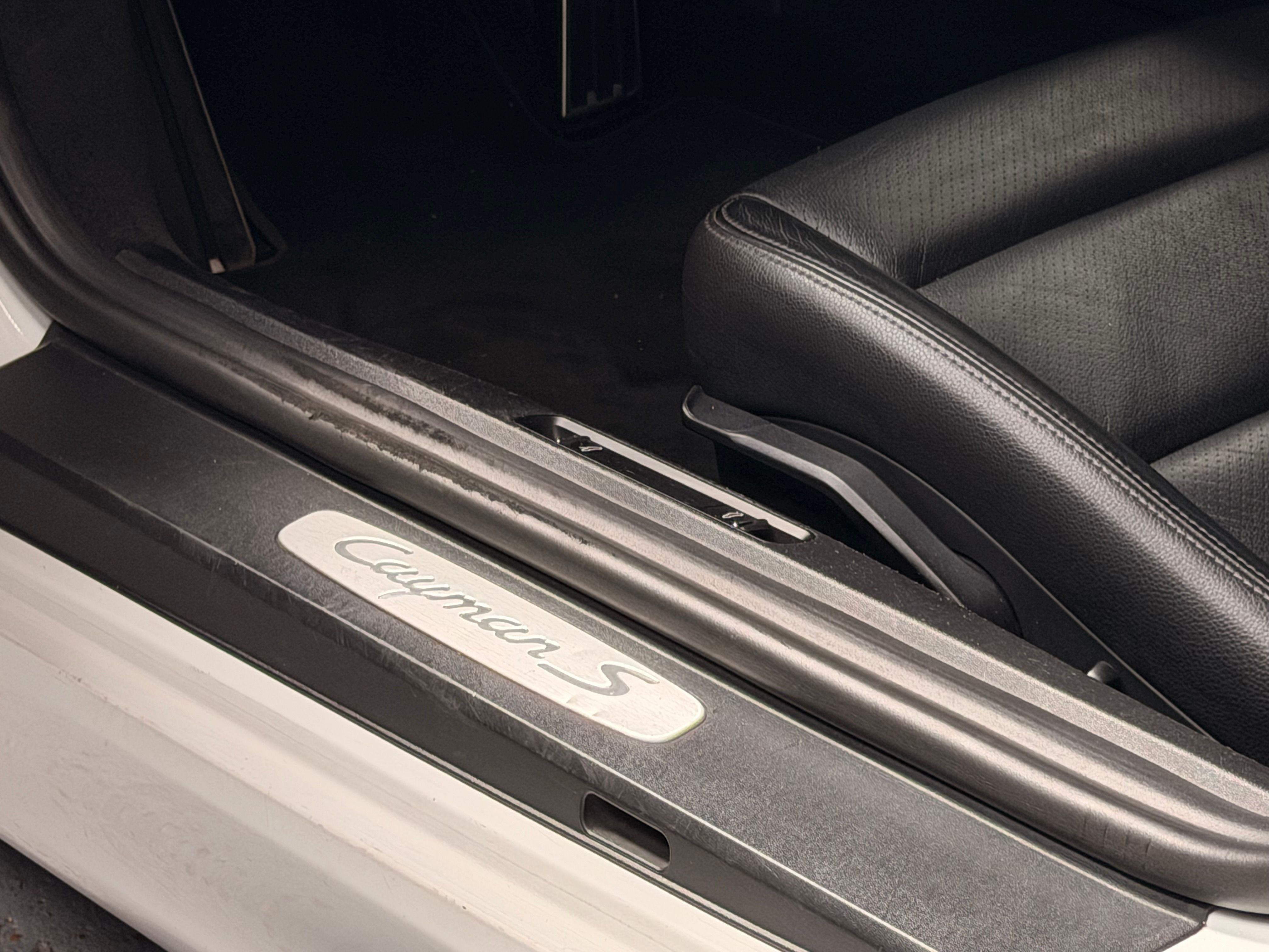 Porsche 981 Cayman S 2013 — detail (38)