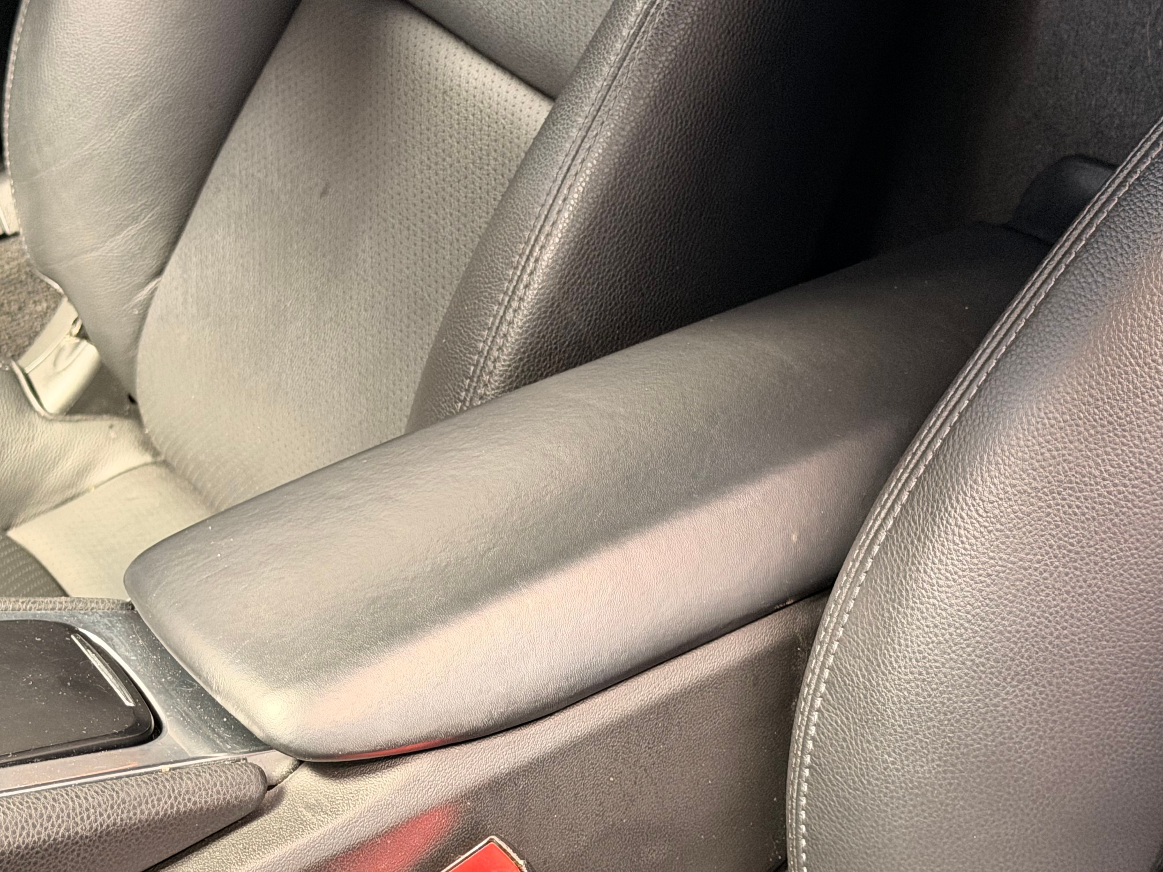 Porsche 981 Cayman S 2013 — detail (39)