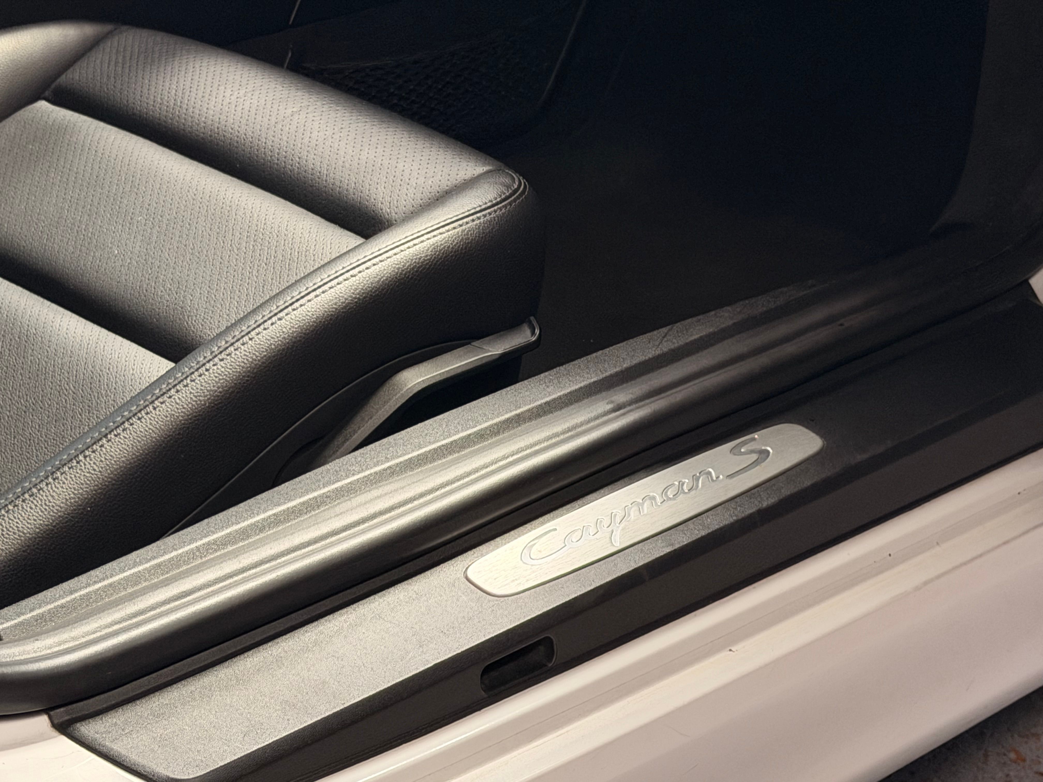 Porsche 981 Cayman S 2013 — detail (44)