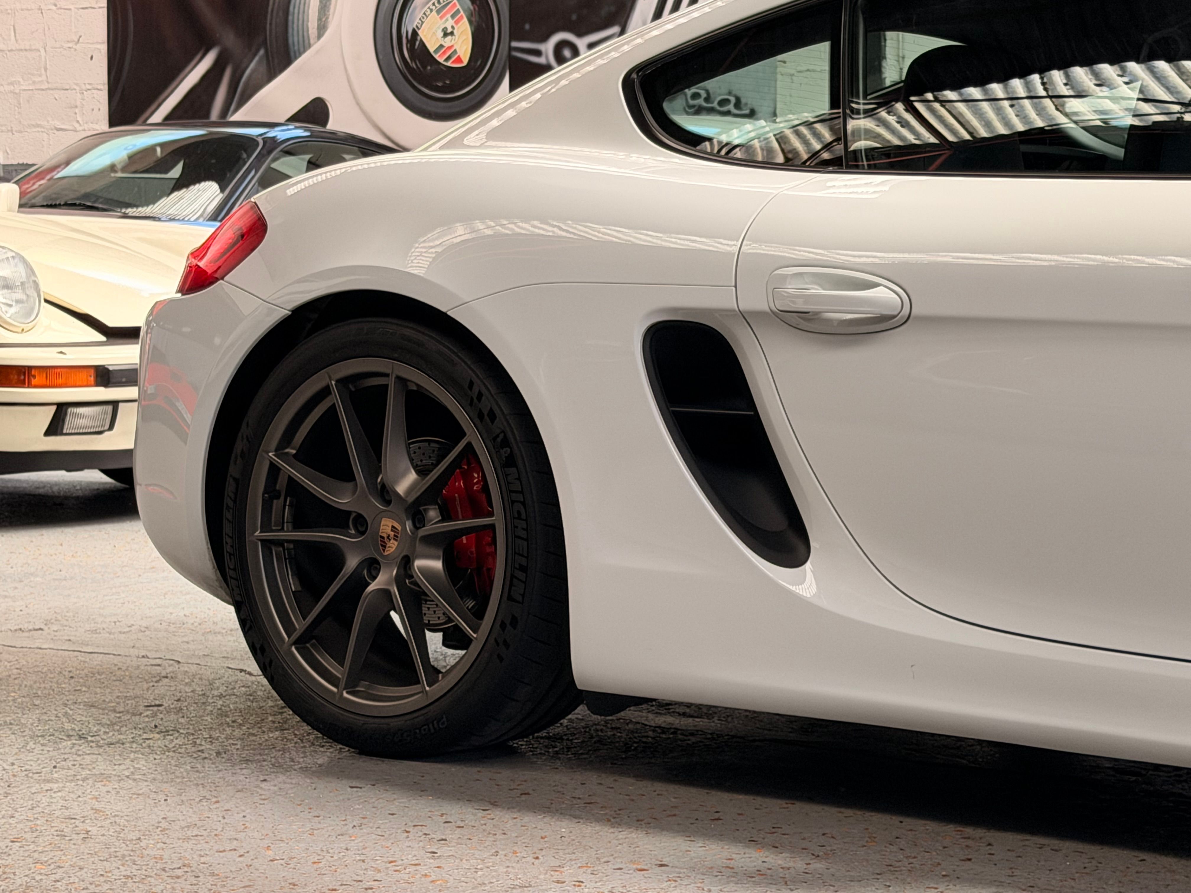 Porsche 981 Cayman S 2013 — profil lateral (10)