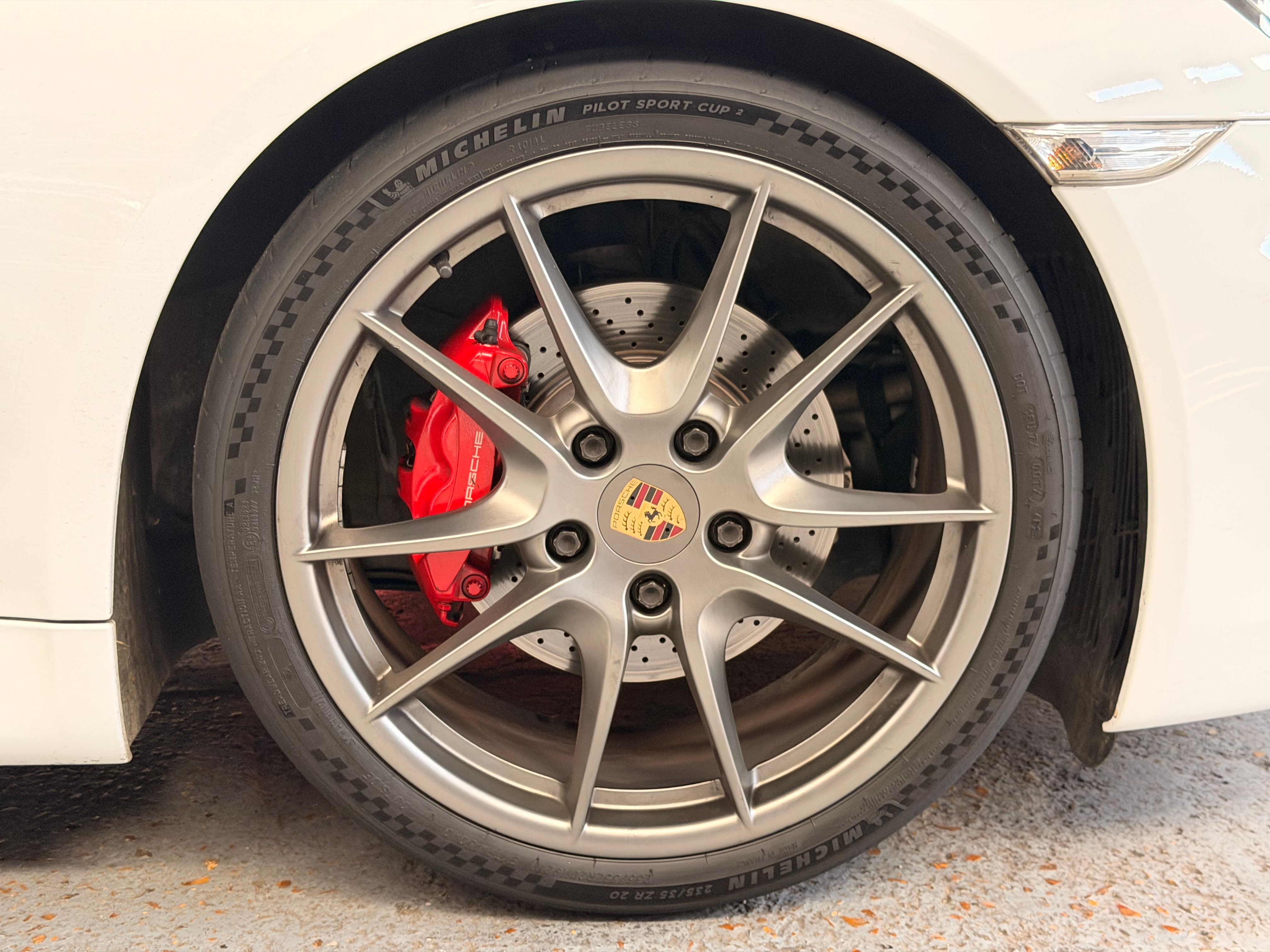 Porsche 981 Cayman S 2013 — jante et pneumatique (32)