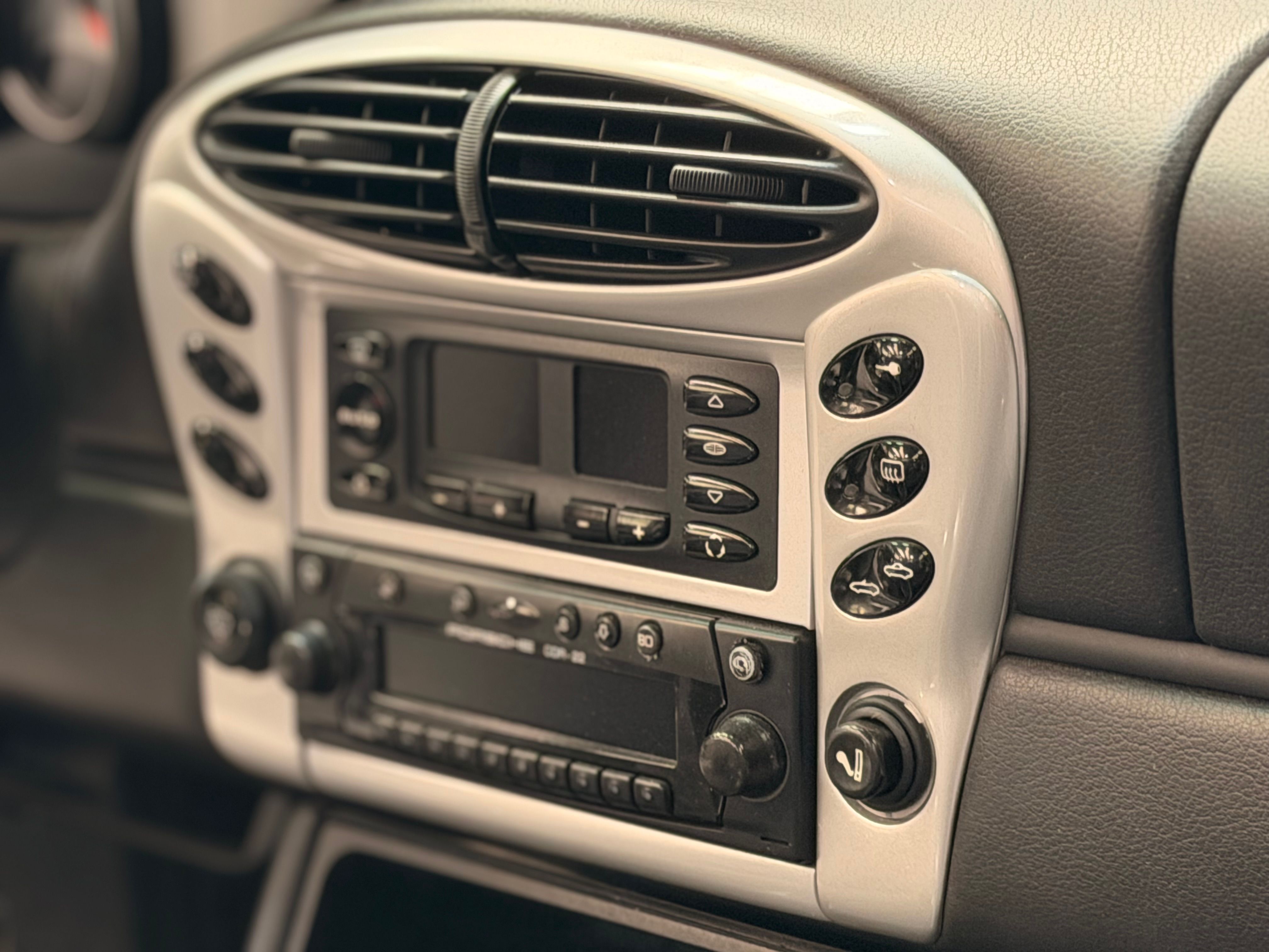 Porsche 986 Boxster S 3.2 250cv BVM Echap sport  113000 km 1999 — detail (29)