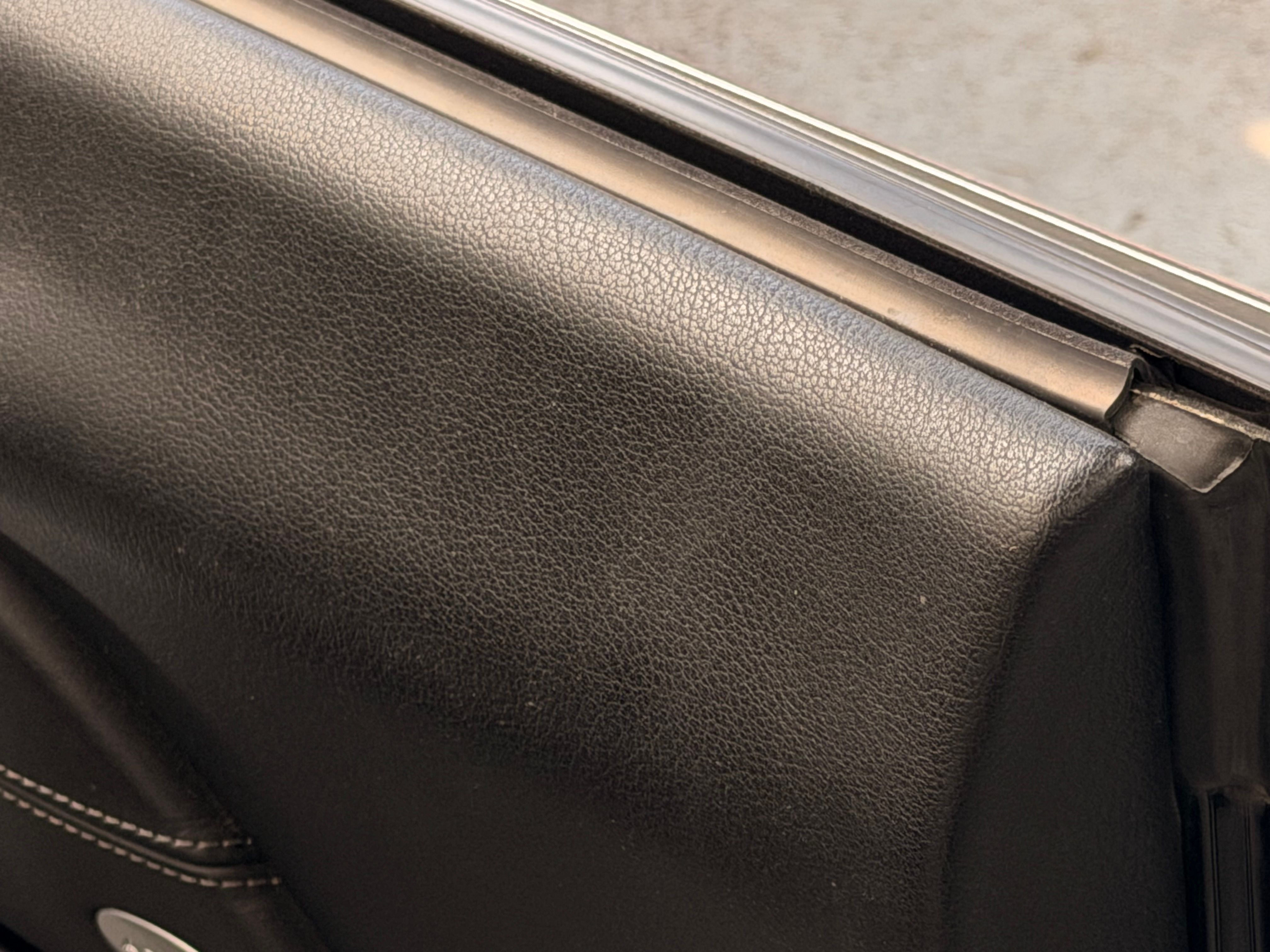Porsche 986 Boxster S 3.2 250cv BVM Echap sport  113000 km 1999 — detail (33)