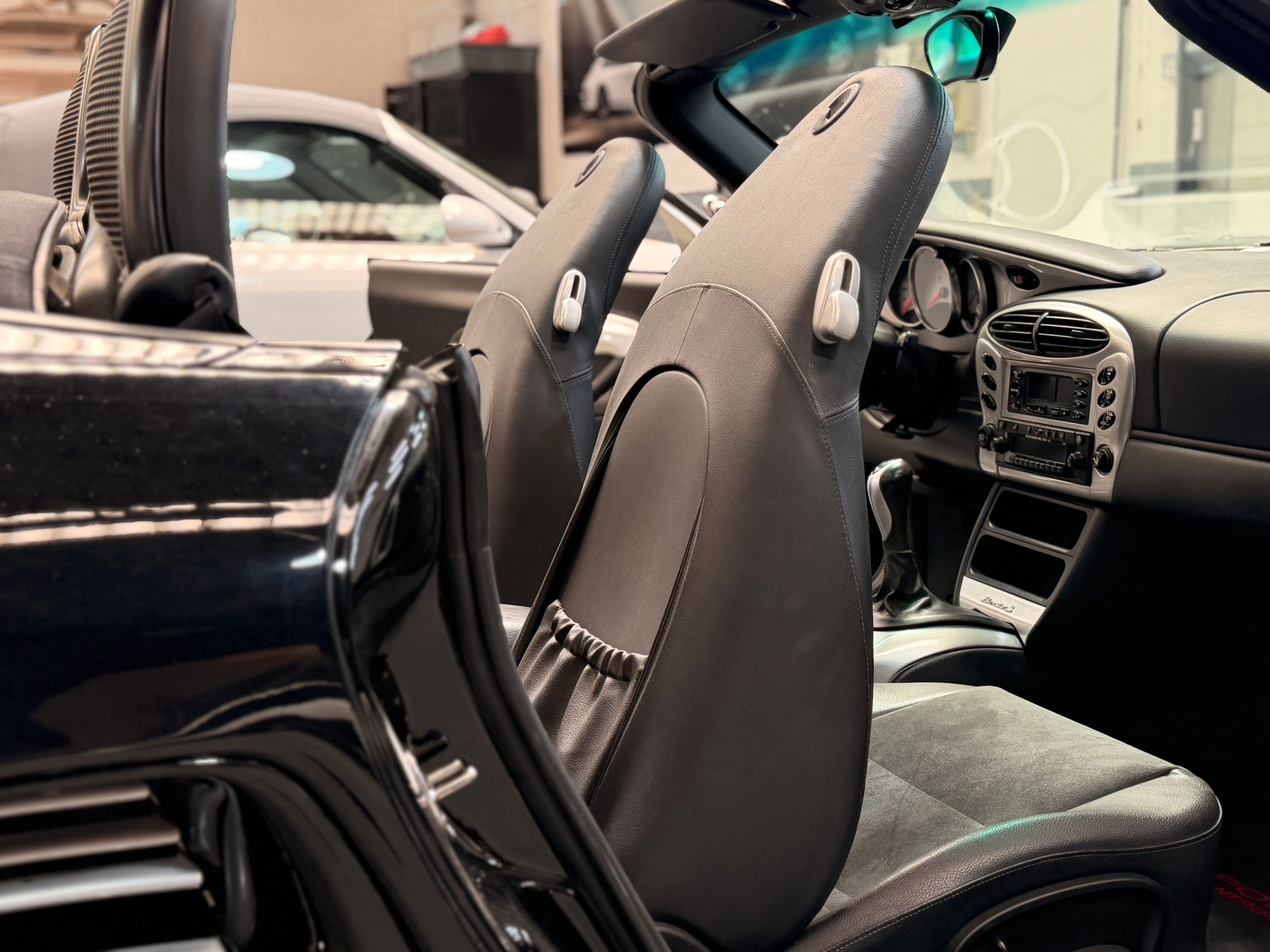 Porsche 986 Boxster S 3.2 250cv BVM Echap sport  113000 km 1999 — sieges (23)