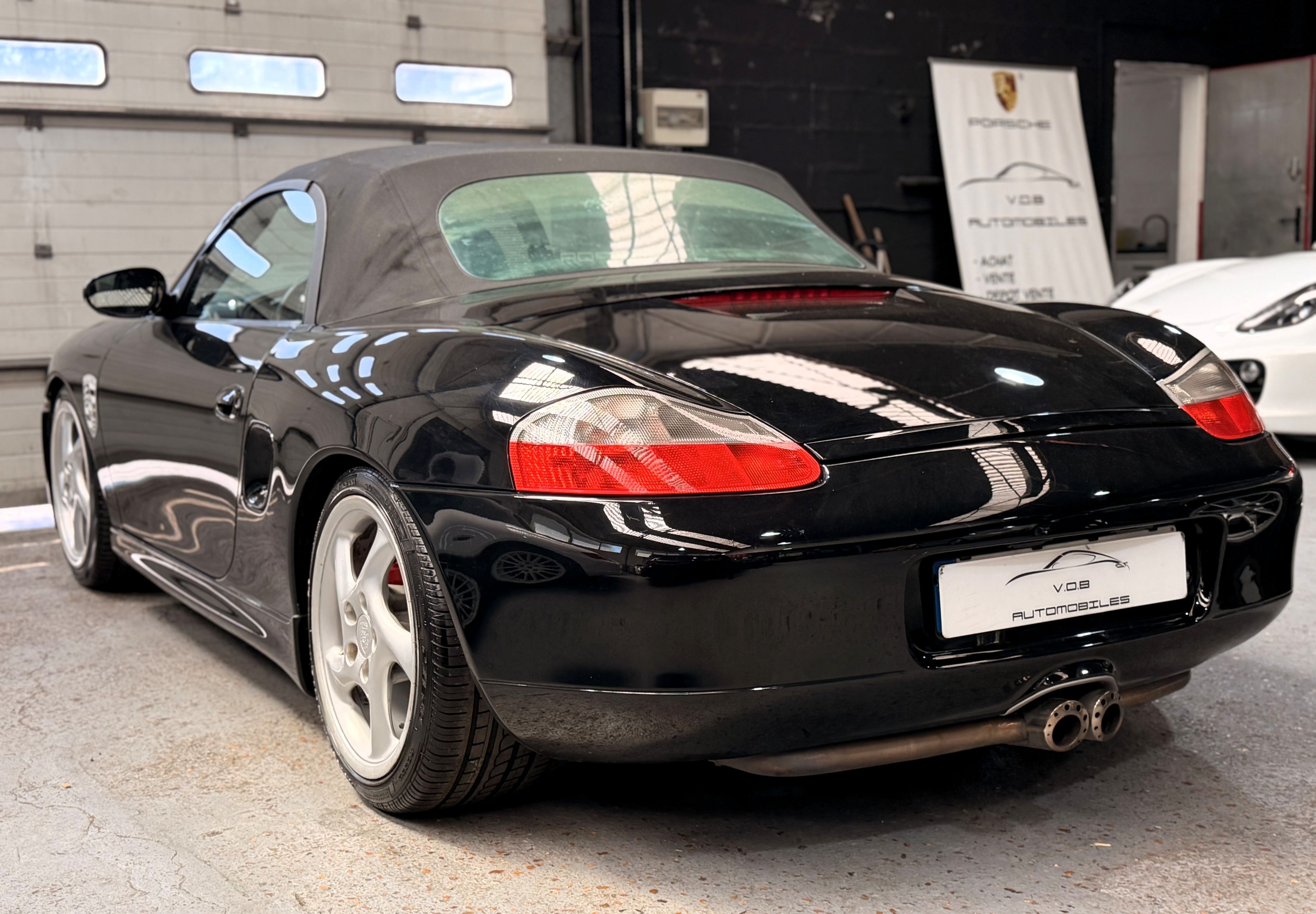 Porsche 986 Boxster S 3.2 250cv BVM Echap sport  113000 km 1999 — vue arriere trois-quarts (11)