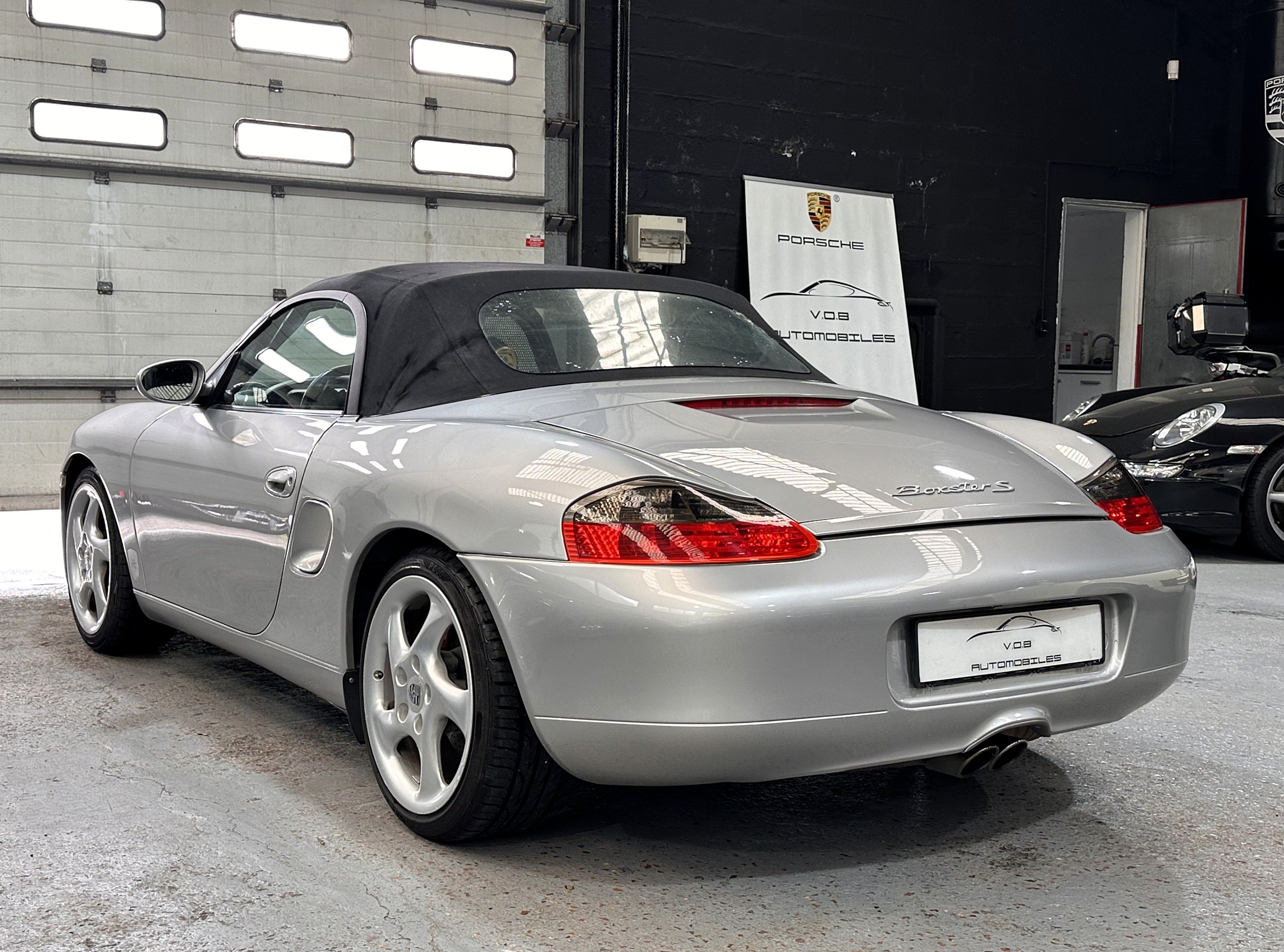 Porsche 986 Boxster S 2002 — vue arriere trois-quarts (8)
