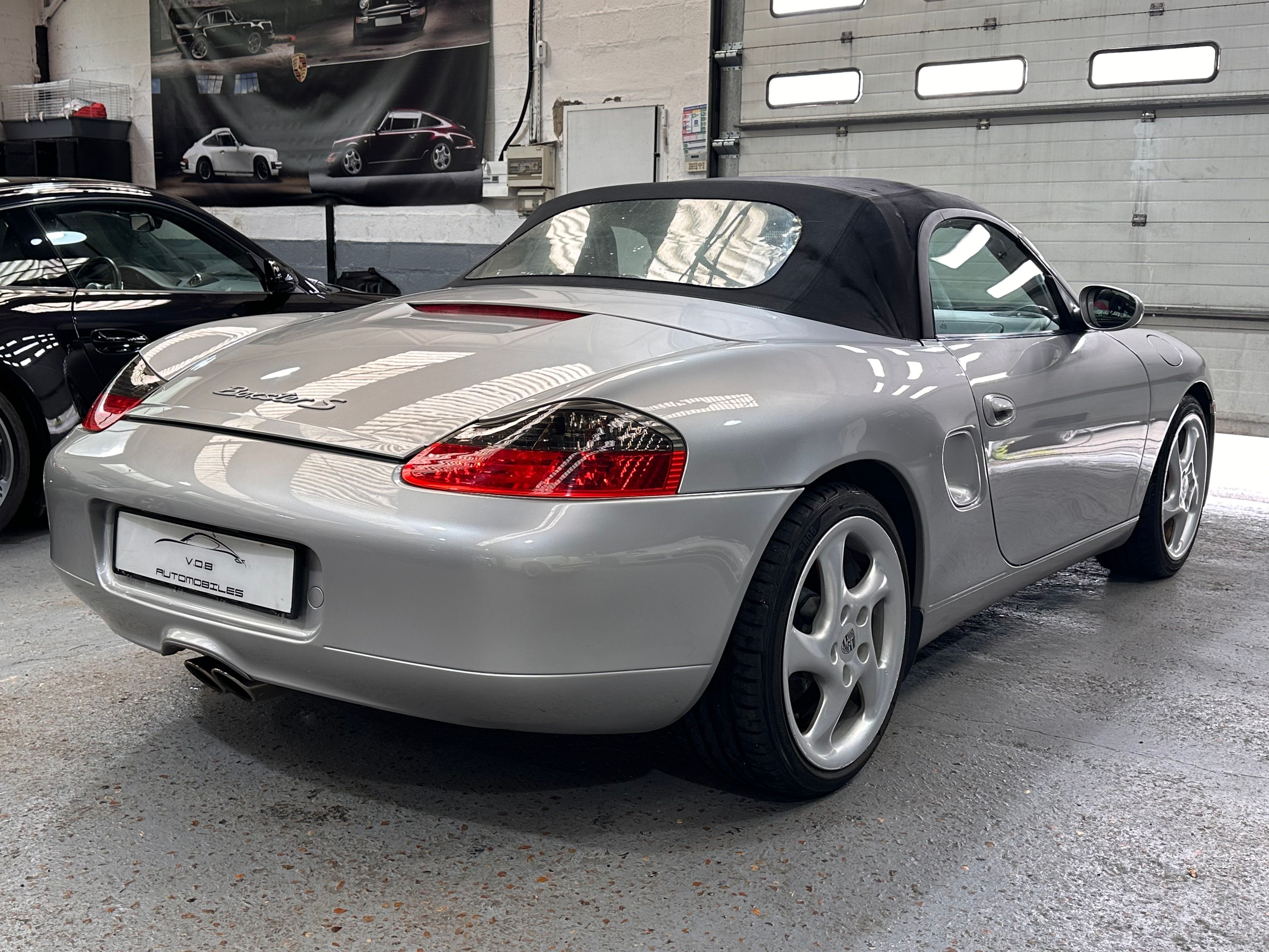 Porsche 986 Boxster S 2002 — vue arriere trois-quarts (9)