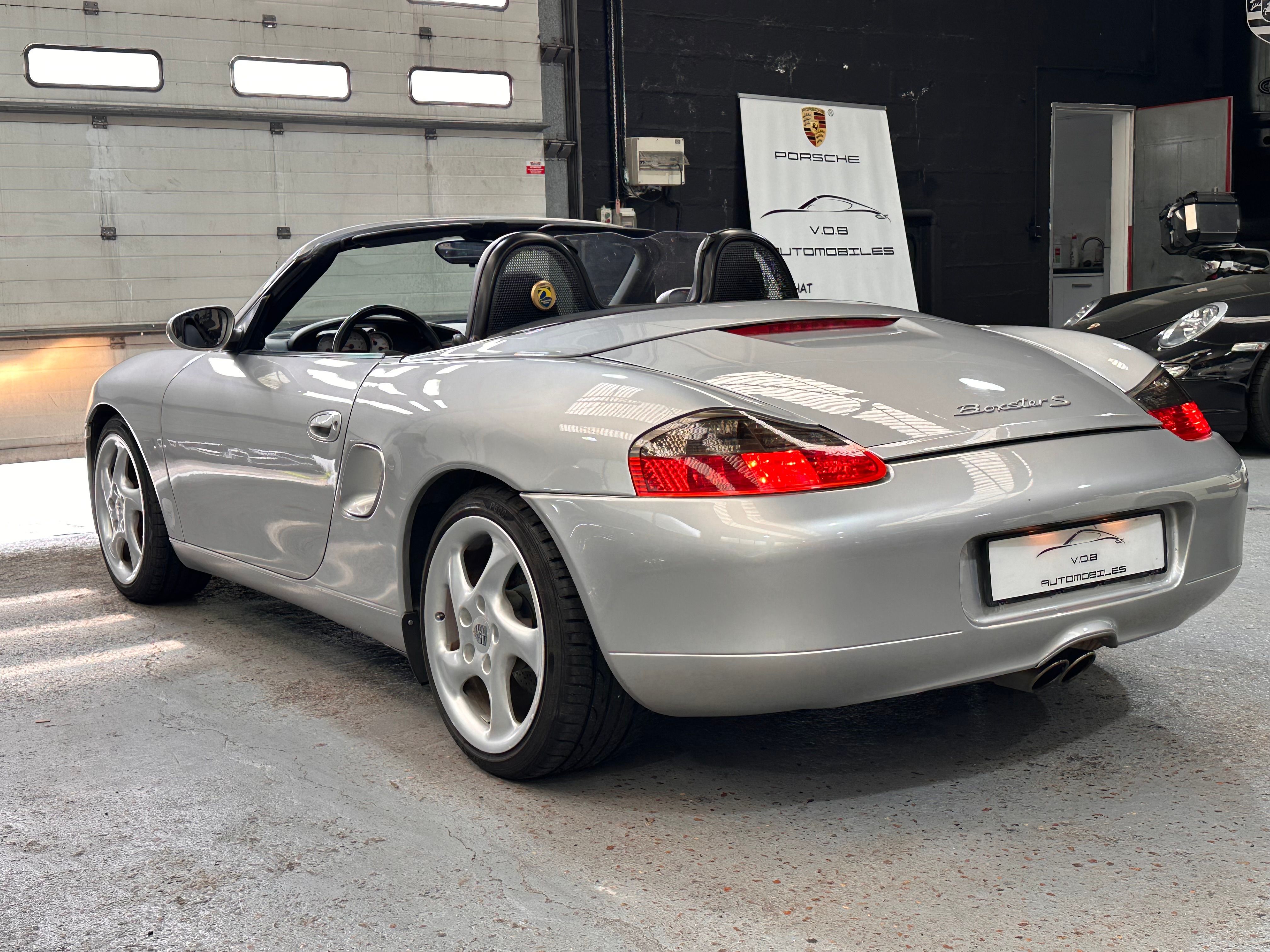 Porsche 986 Boxster S 2002 — vue arriere trois-quarts (10)