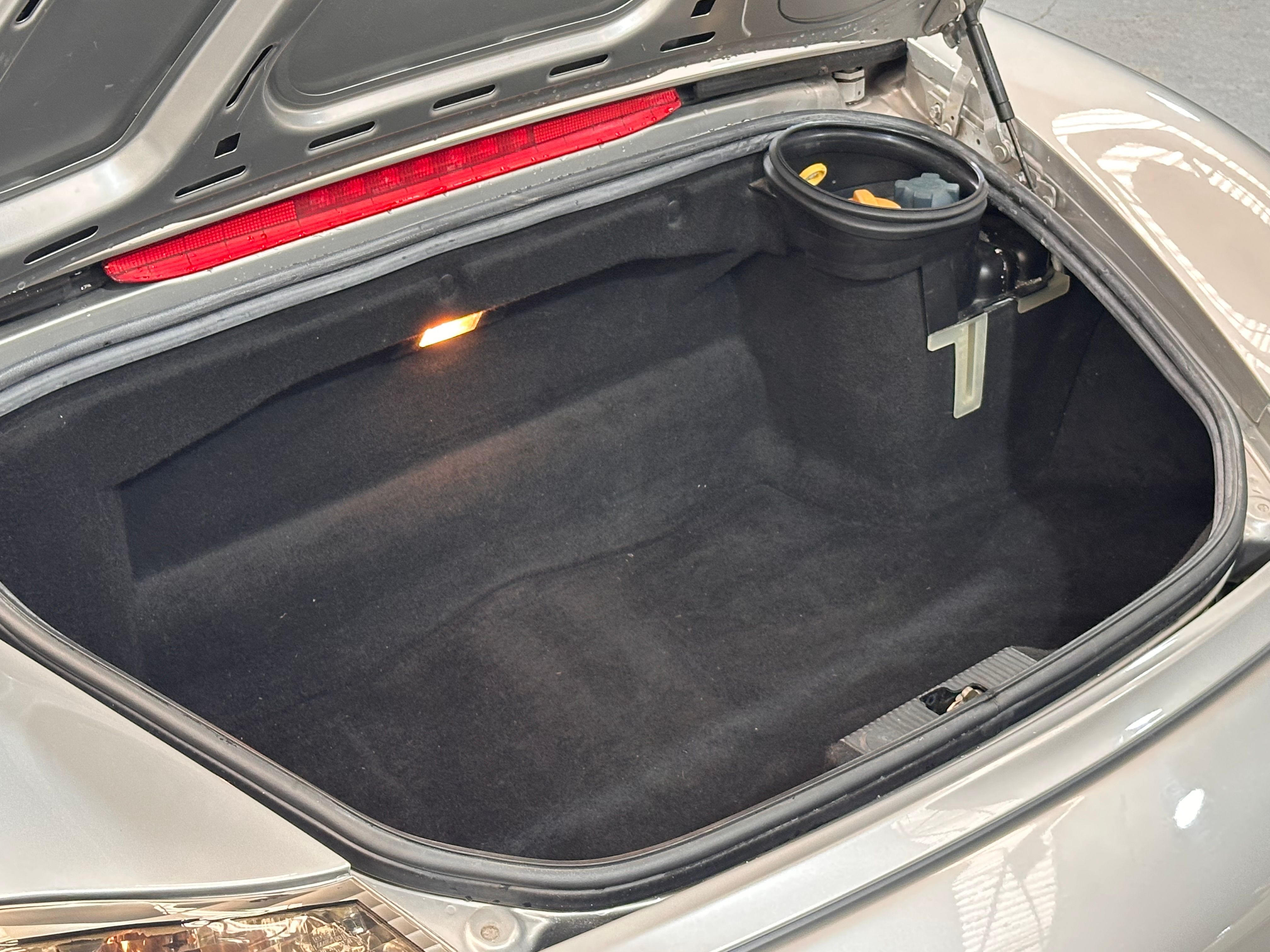 Porsche 986 Boxster S 2002 — coffre (30)