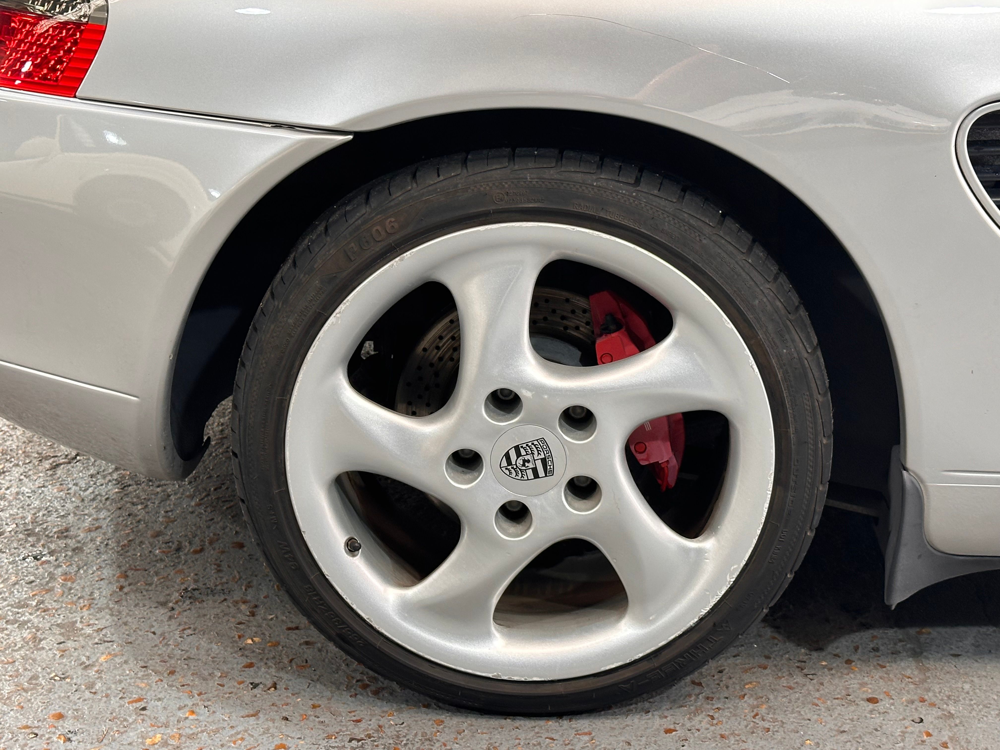 Porsche 986 Boxster S 2002 — jante et pneumatique (35)