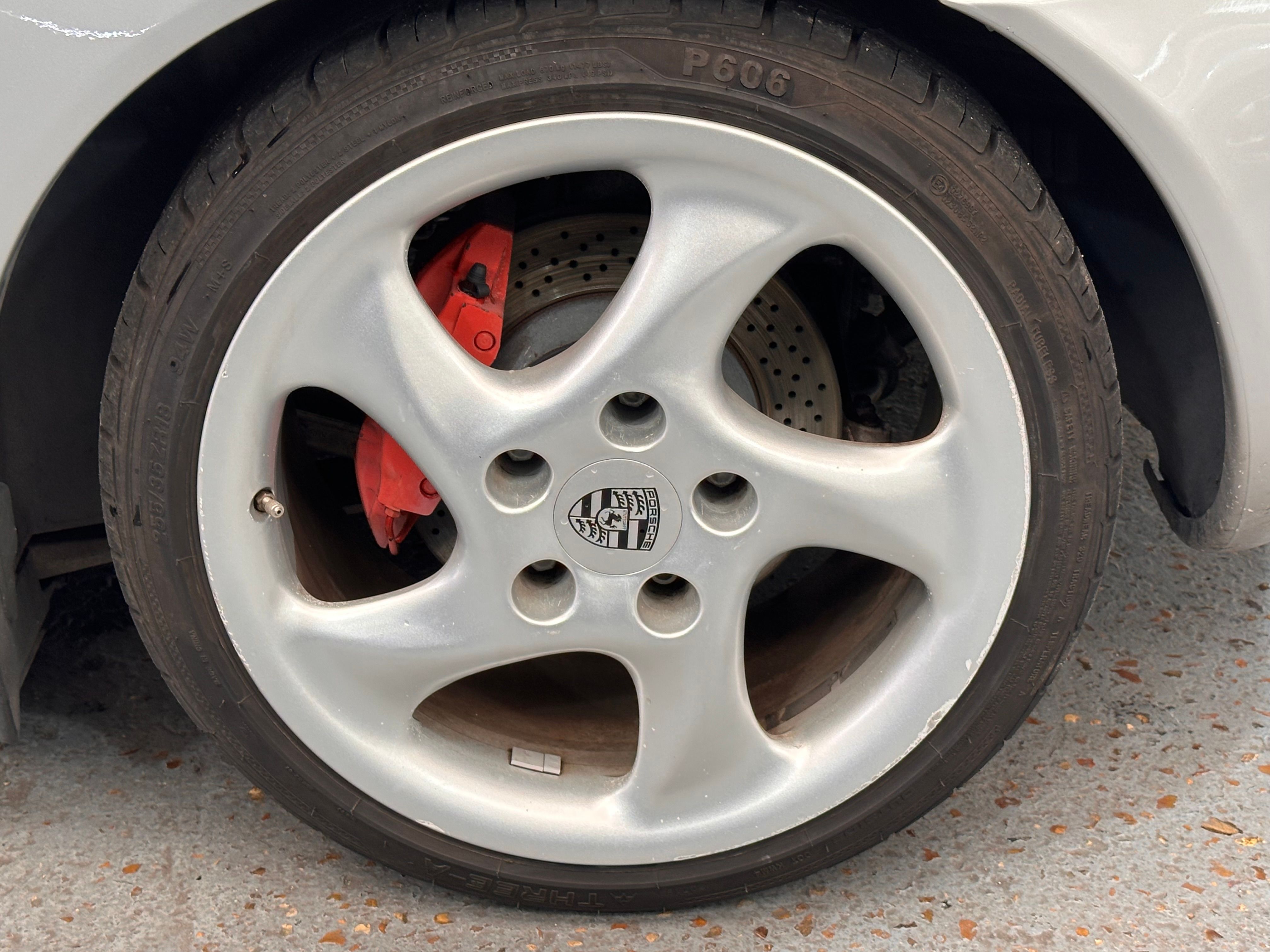 Porsche 986 Boxster S 2002 — jante et pneumatique (36)