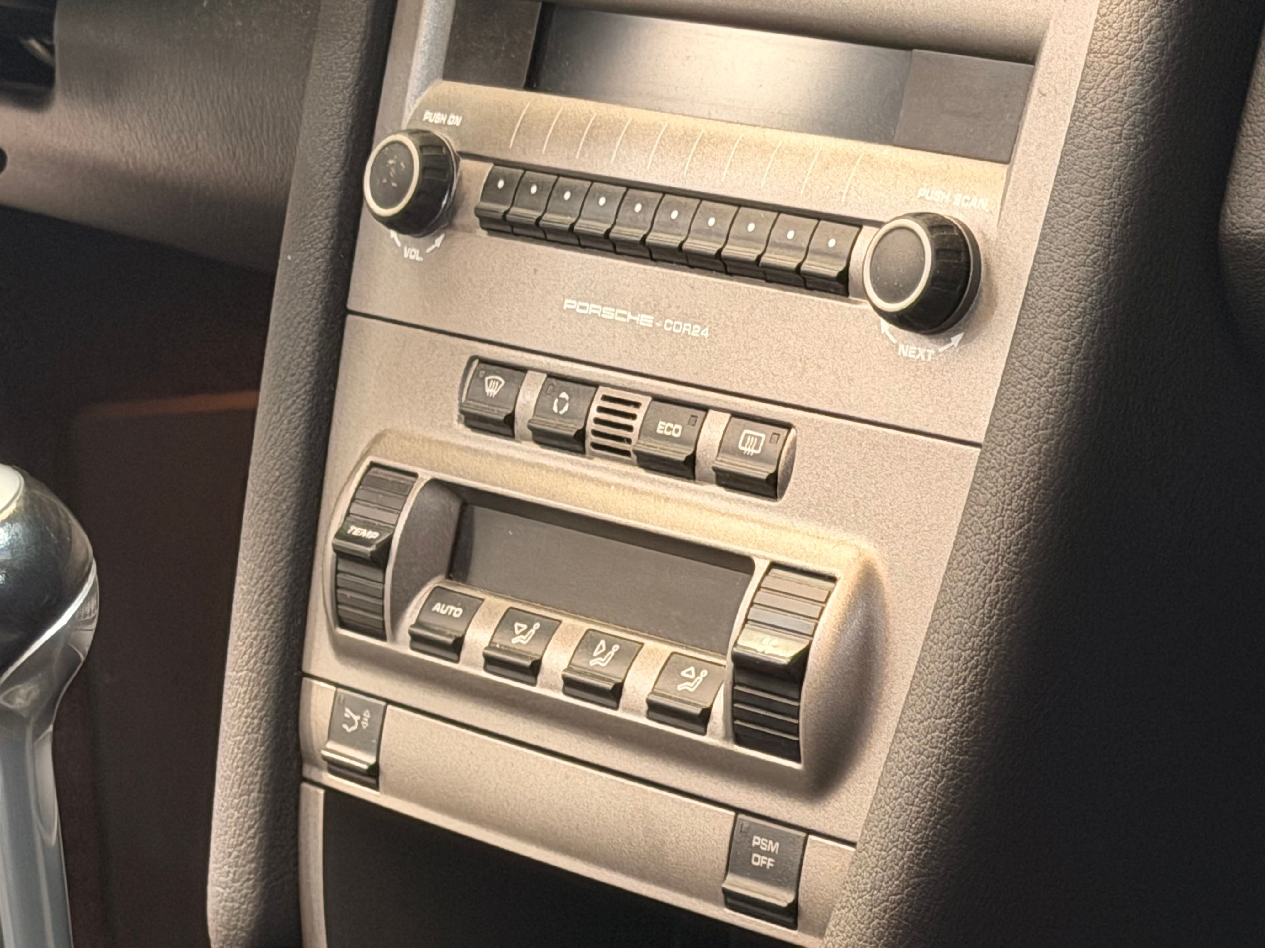 Porsche 987 Boxster S 3.4 295cv BVM 2007 — photo (16)