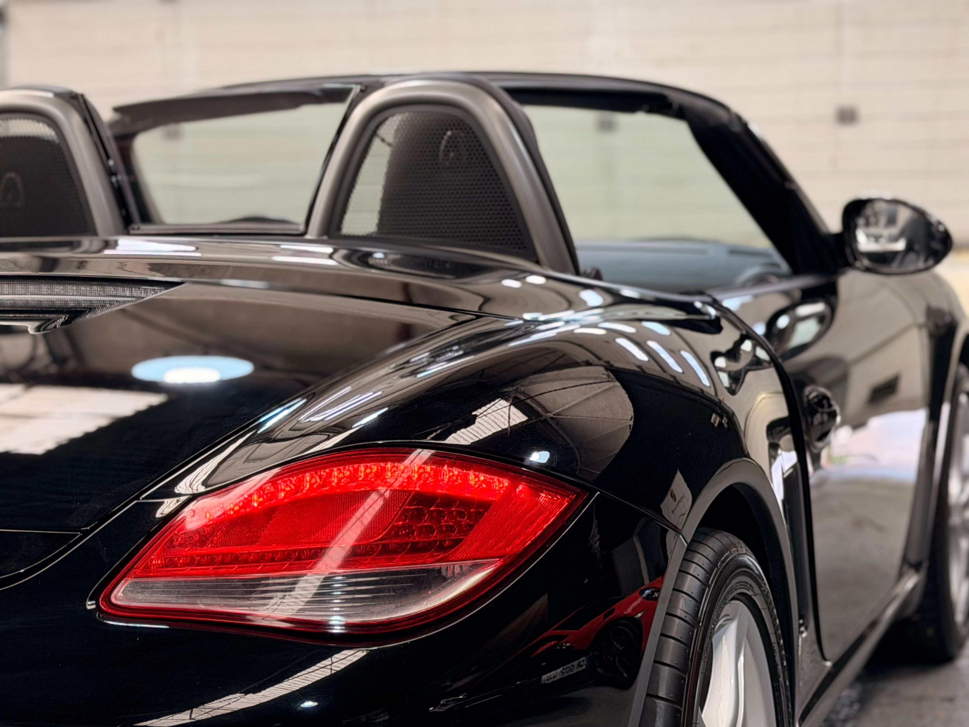 Porsche 987.2 Boxster S 3.4 310cv BVM Superbe 2010 — vue arriere trois-quarts (9)