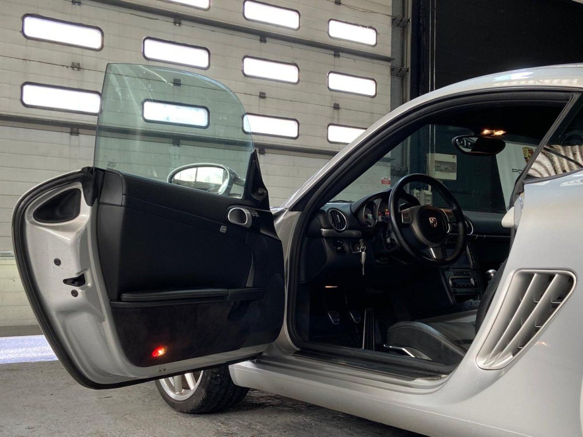 Porsche 987 Cayman S 2009 — habitacle (16)