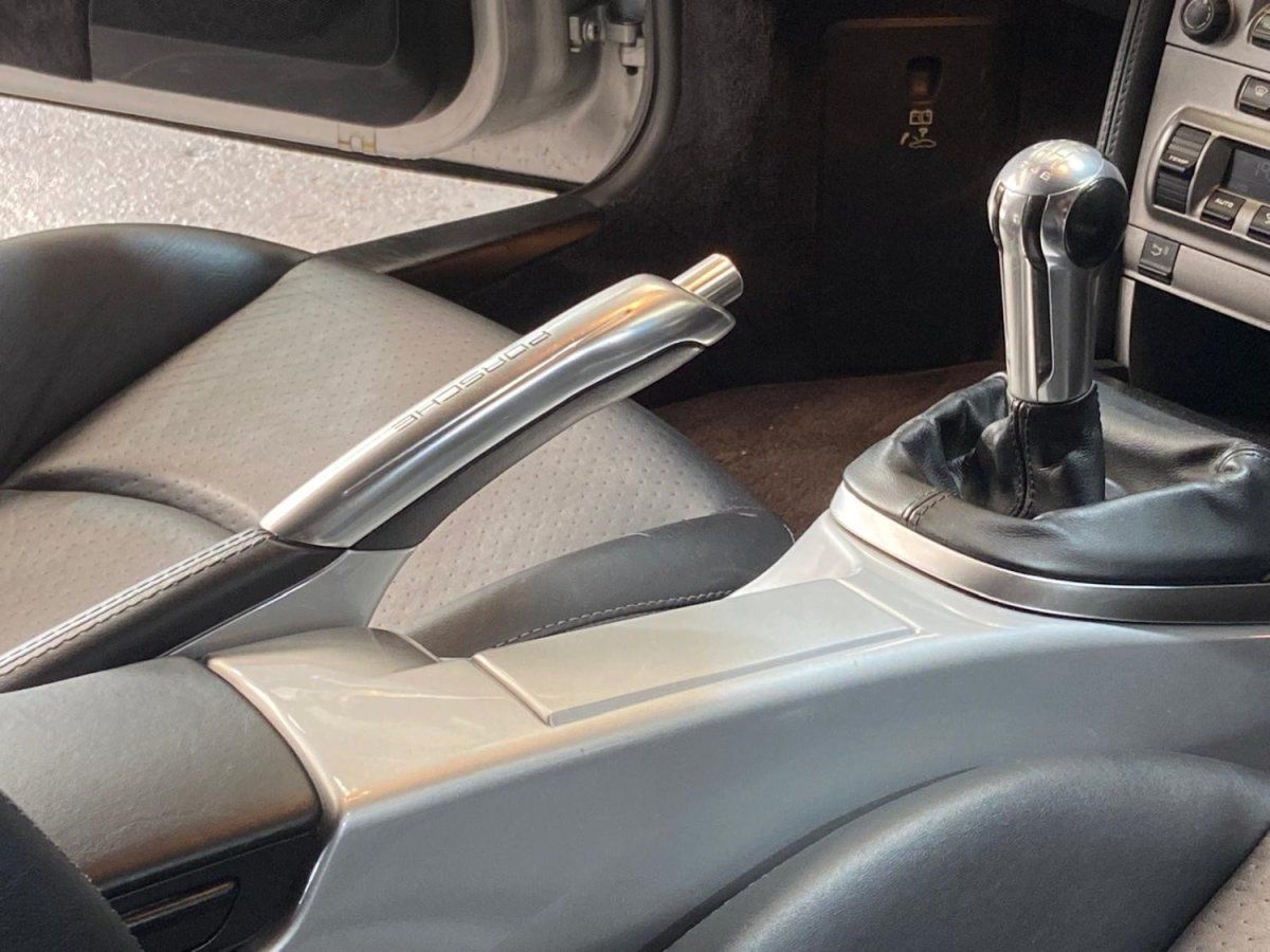 Porsche 987 Cayman S 2009 — detail interieur (31)