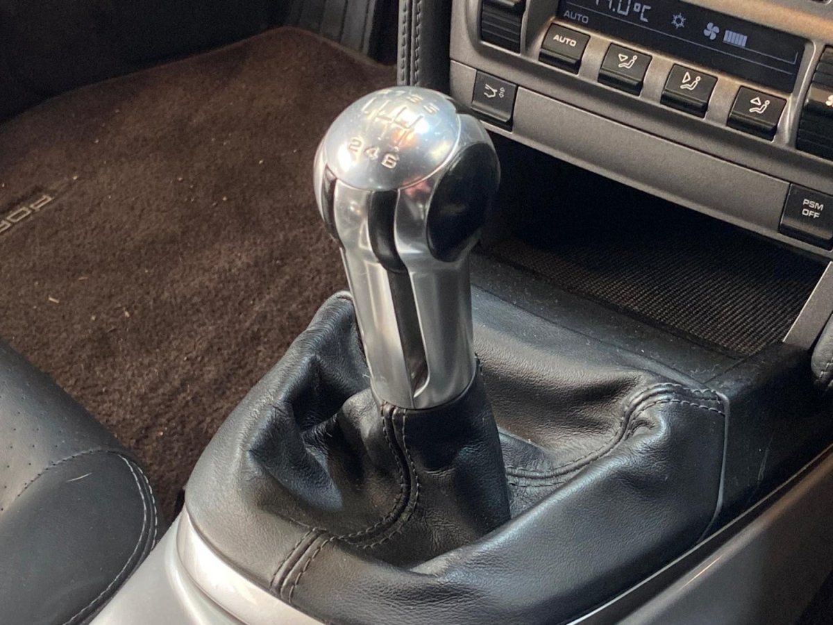 Porsche 987 Cayman S 2009 — detail interieur (36)