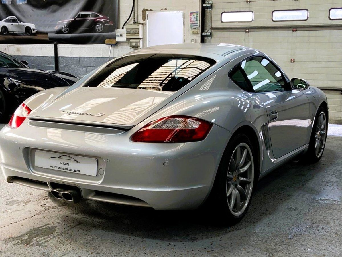 Porsche 987 Cayman S 2009 — vue arriere trois-quarts (5)
