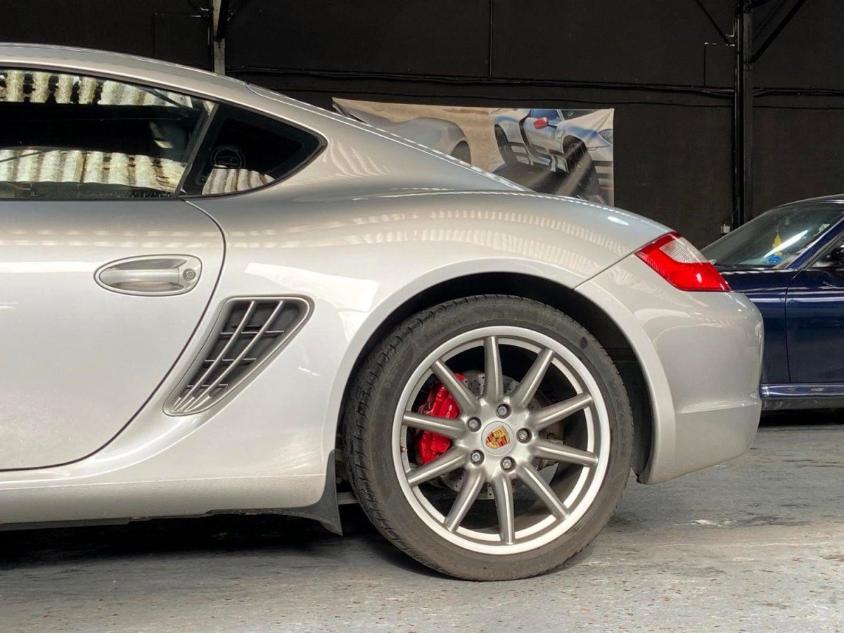 Porsche 987 Cayman S 2009 — jante et pneumatique (11)