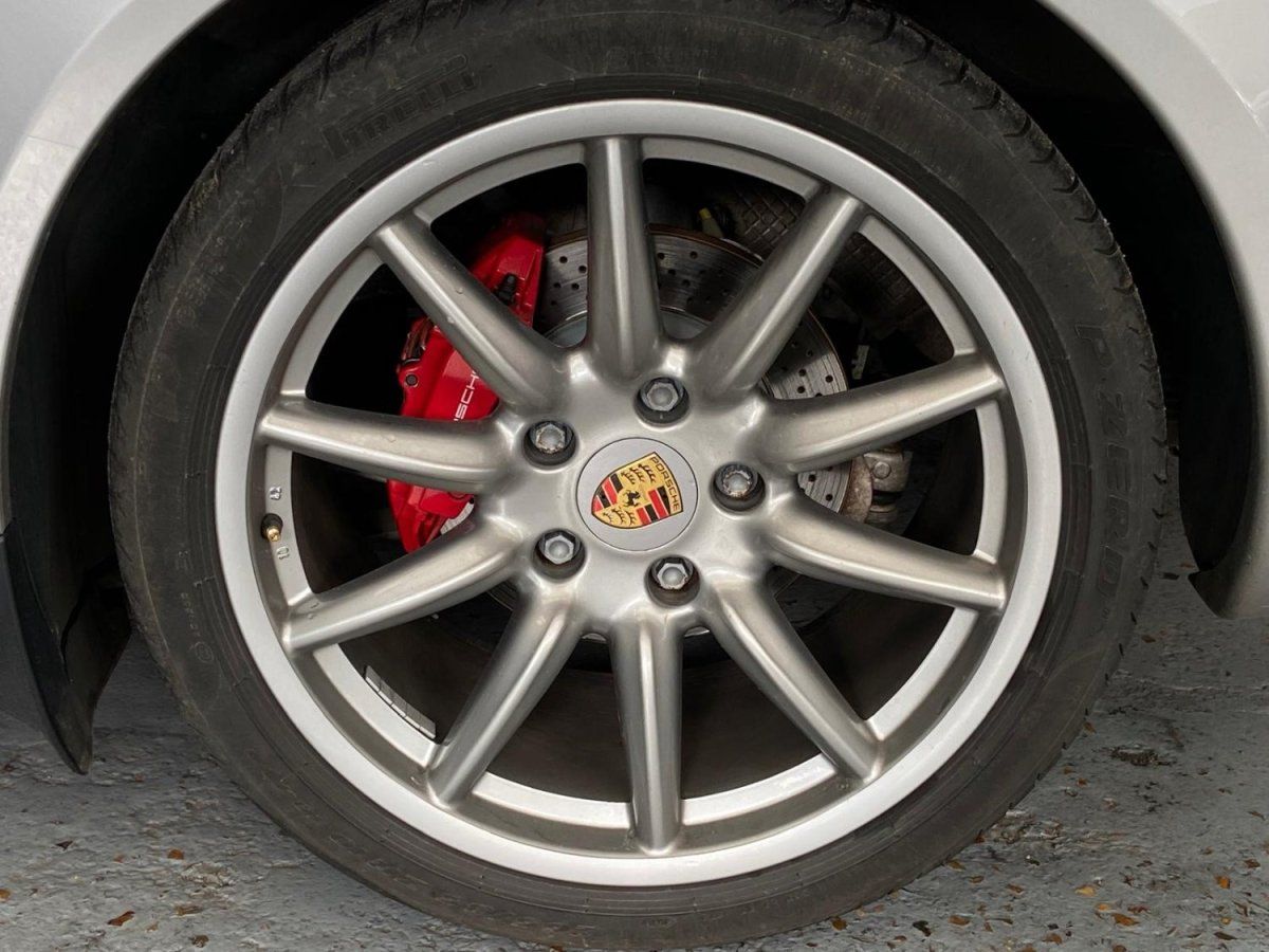 Porsche 987 Cayman S 2009 — jante et pneumatique (13)