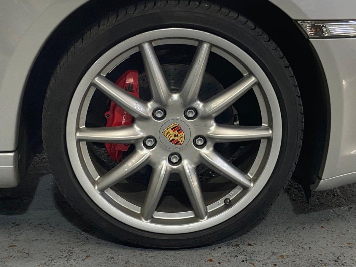 Porsche 987 Cayman S 2009 — jante et pneumatique (14)