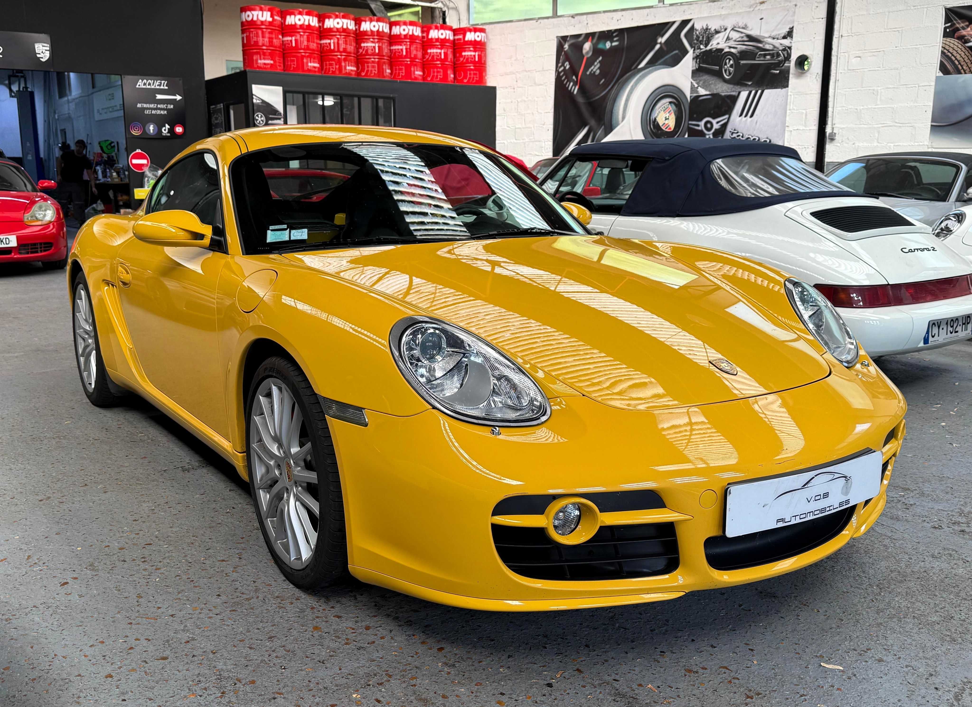 Porsche 987 Cayman S 3.4 295cv BVM France  Departement Exclusif 2007 — vue avant trois-quarts (1)