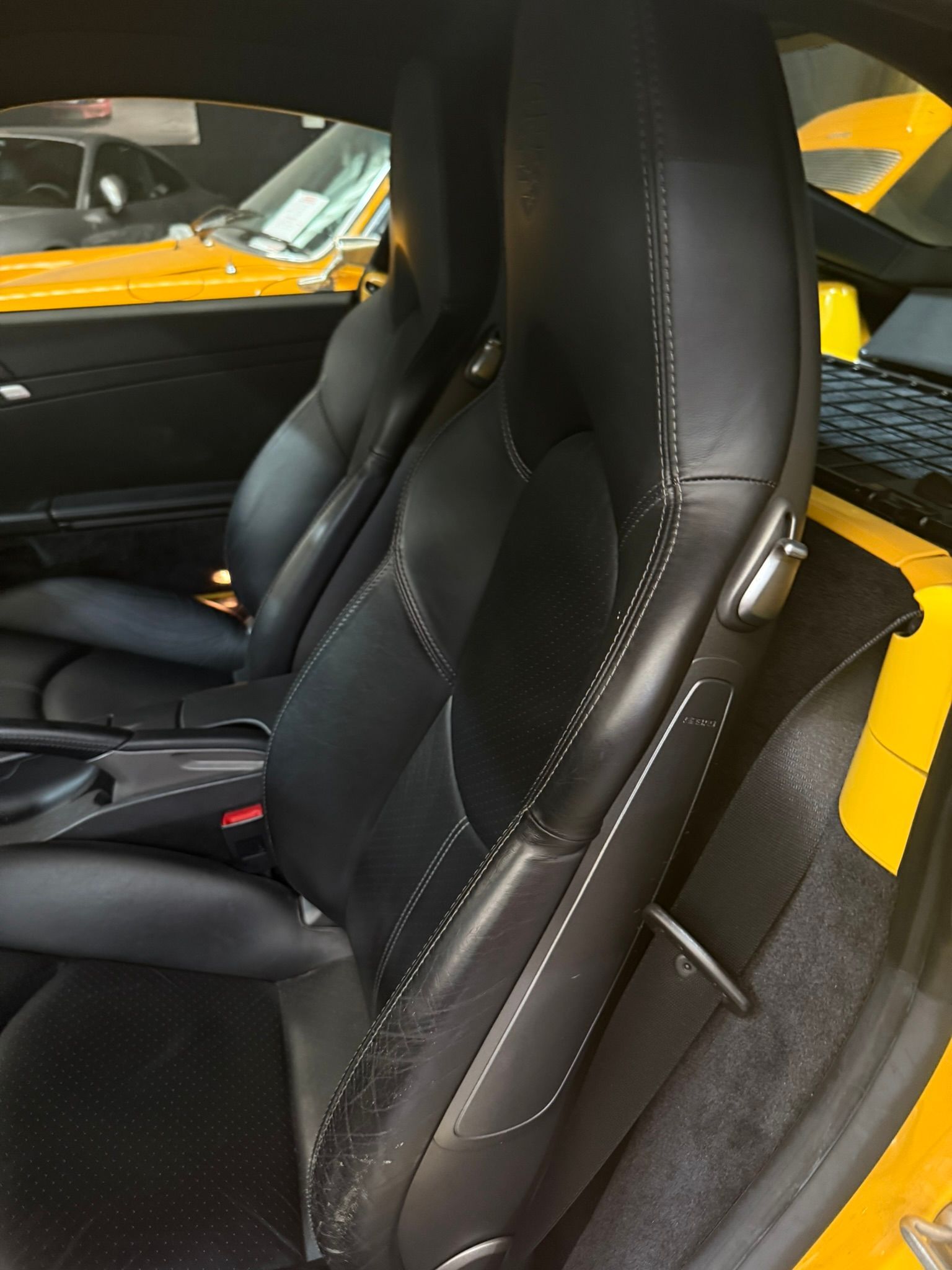 Porsche 987 Cayman S 3.4 295cv BVM France  Departement Exclusif 2007 — sieges (25)